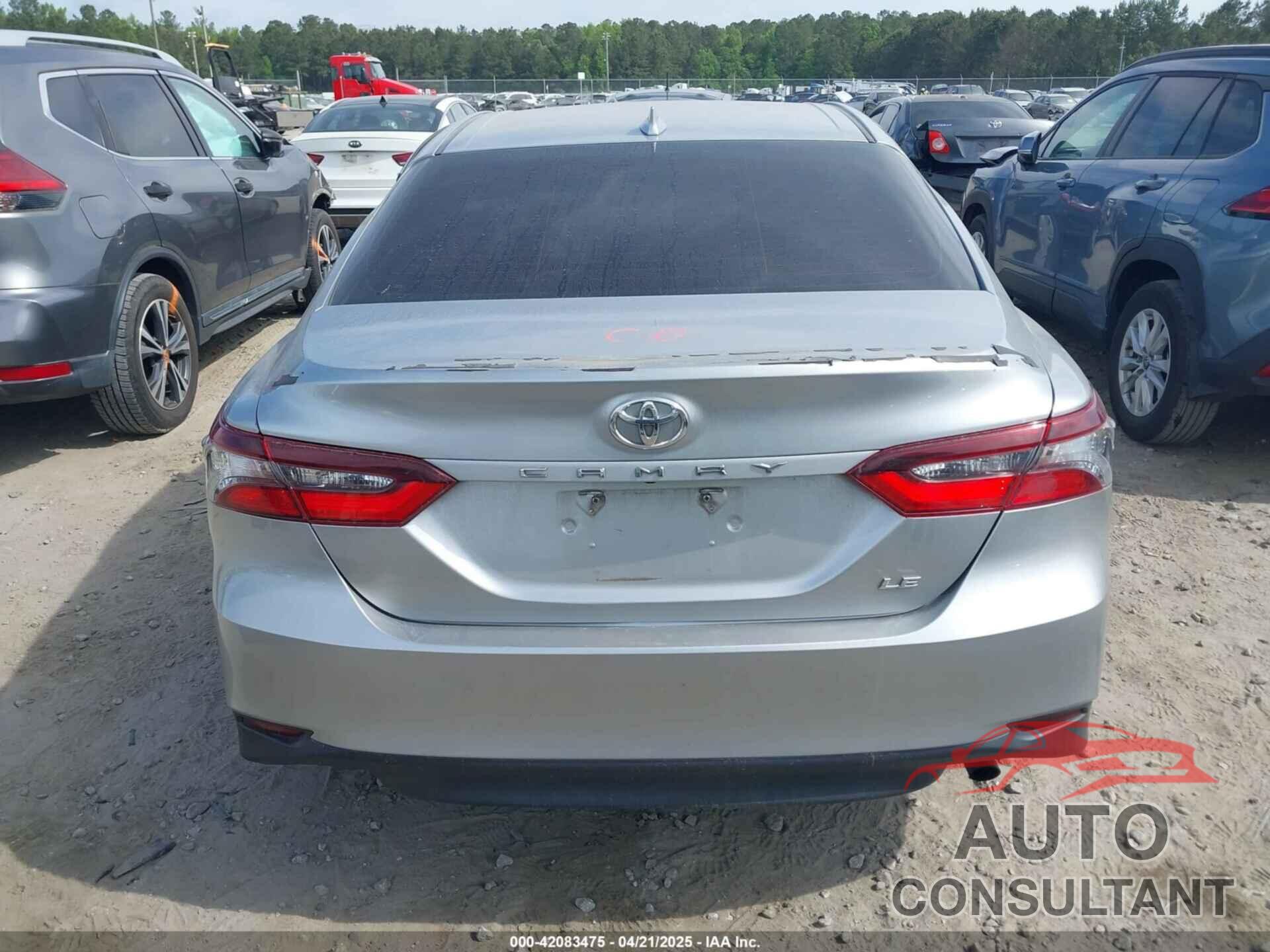 TOYOTA CAMRY 2021 - 4T1C11AK6MU443408