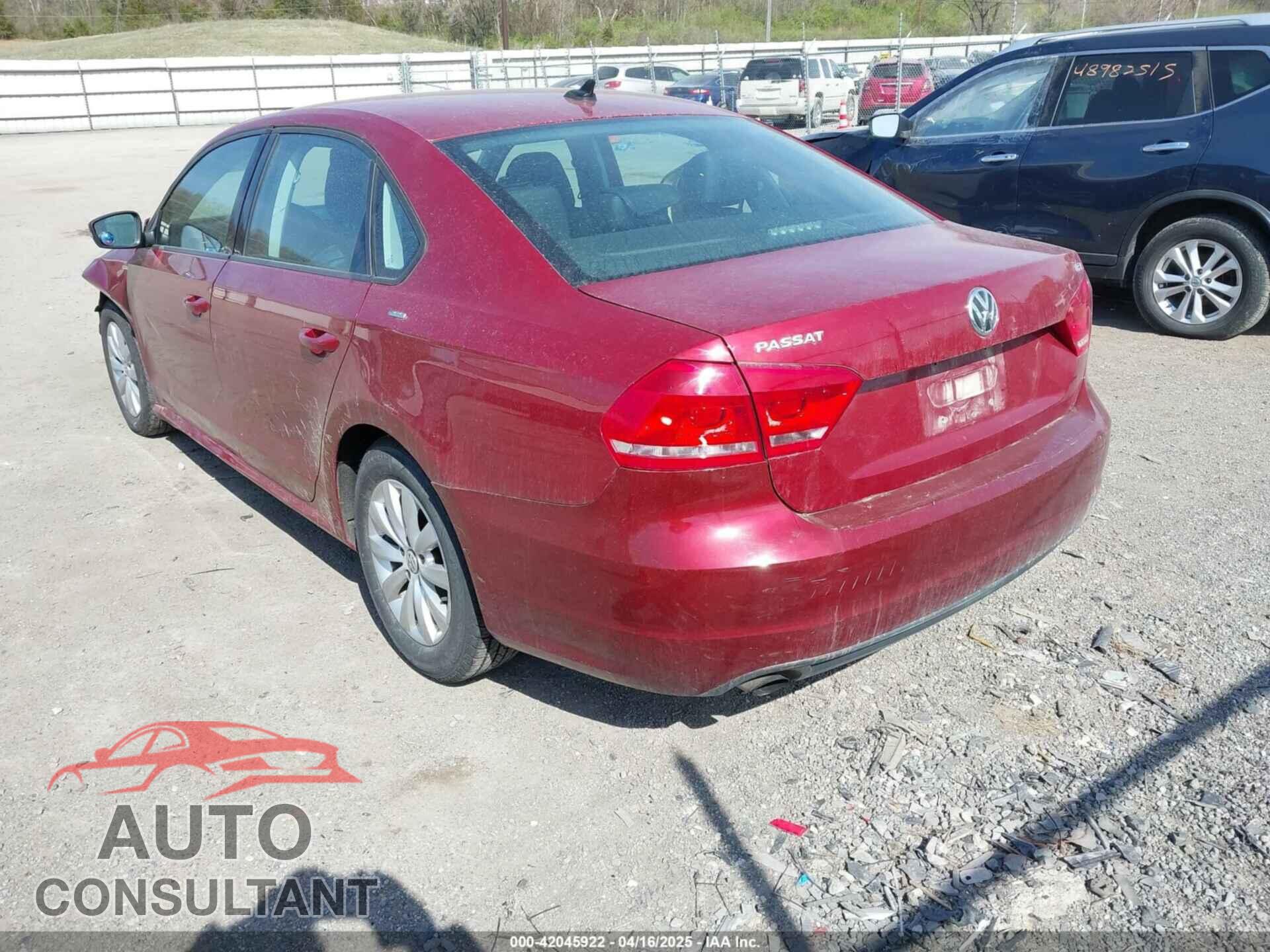VOLKSWAGEN PASSAT 2015 - 1VWAT7A33FC049646