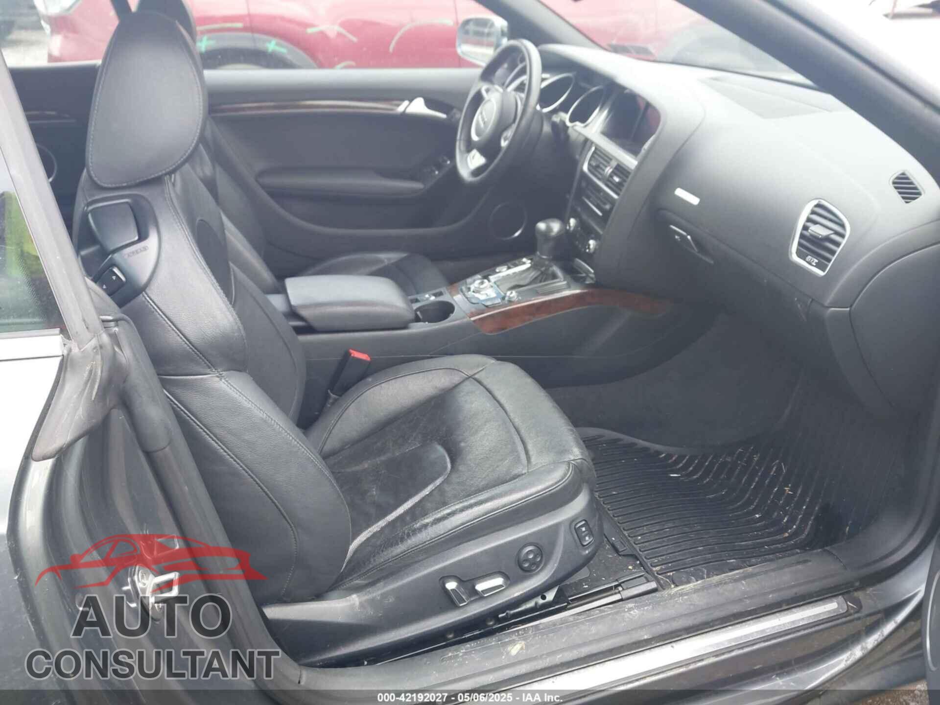 AUDI A5 2013 - WAUVFAFH3DN001222