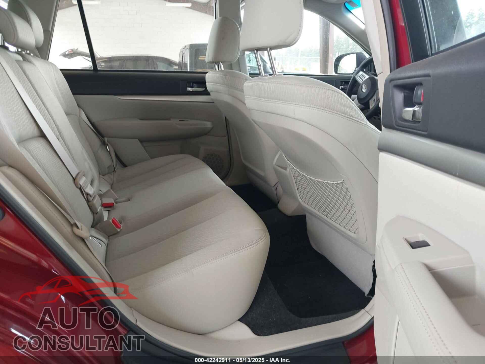 SUBARU OUTBACK 2011 - 4S4BRBAC7B3442015