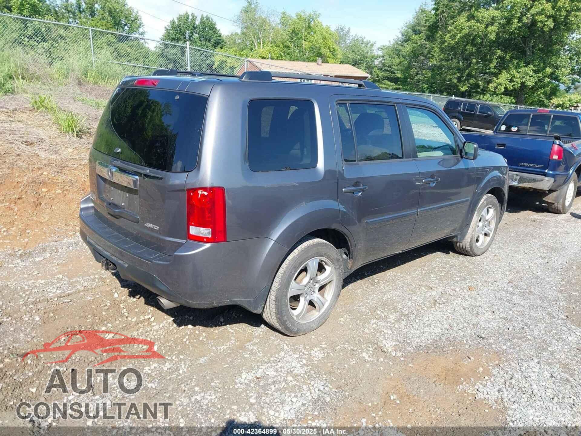 HONDA PILOT 2013 - 5FNYF4H59DB056695
