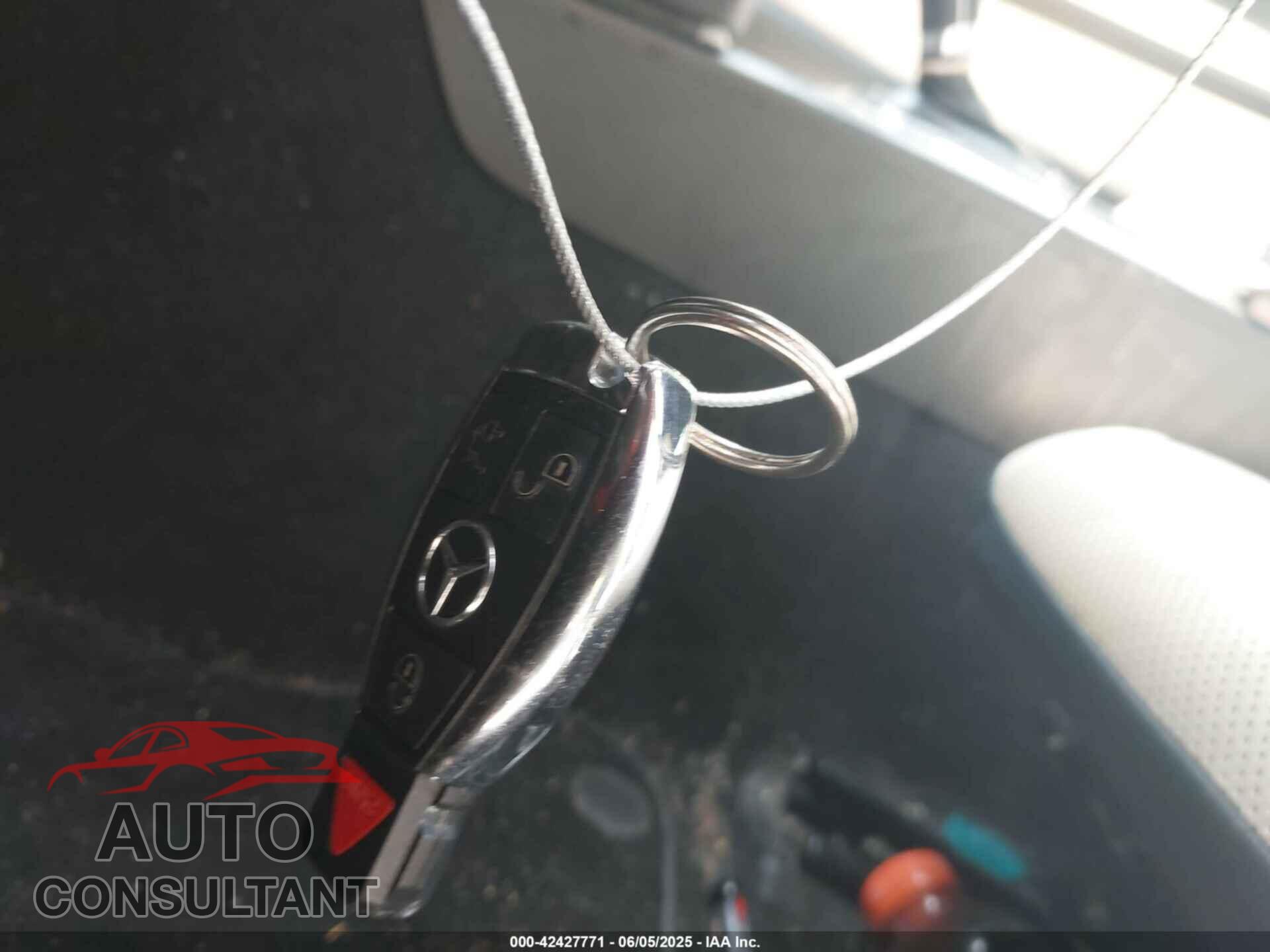 MERCEDES-BENZ E 550 2013 - WDDKK7DF7DF212428