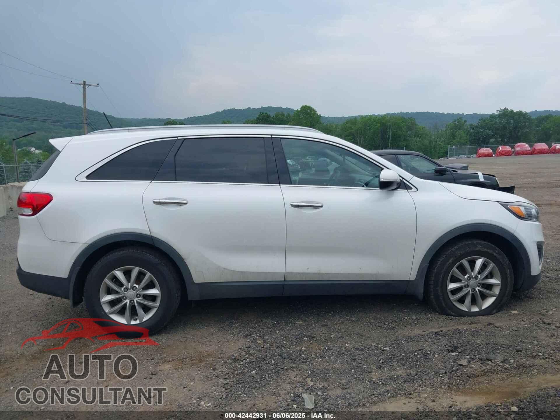 KIA SORENTO 2017 - 5XYPG4A33HG296034