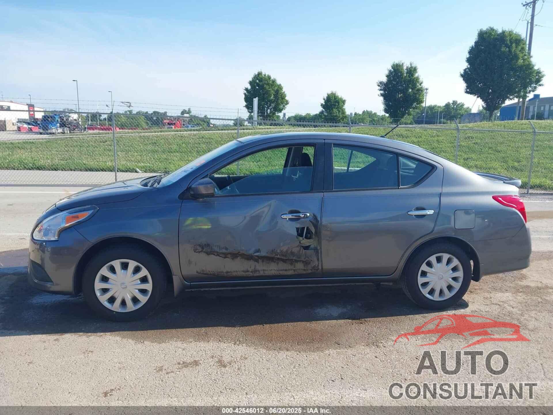 NISSAN VERSA 2017 - 3N1CN7APXHL903325