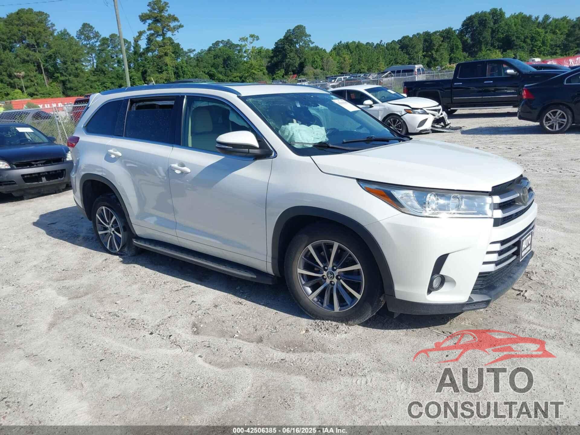 TOYOTA HIGHLANDER 2017 - 5TDKZRFH4HS525085
