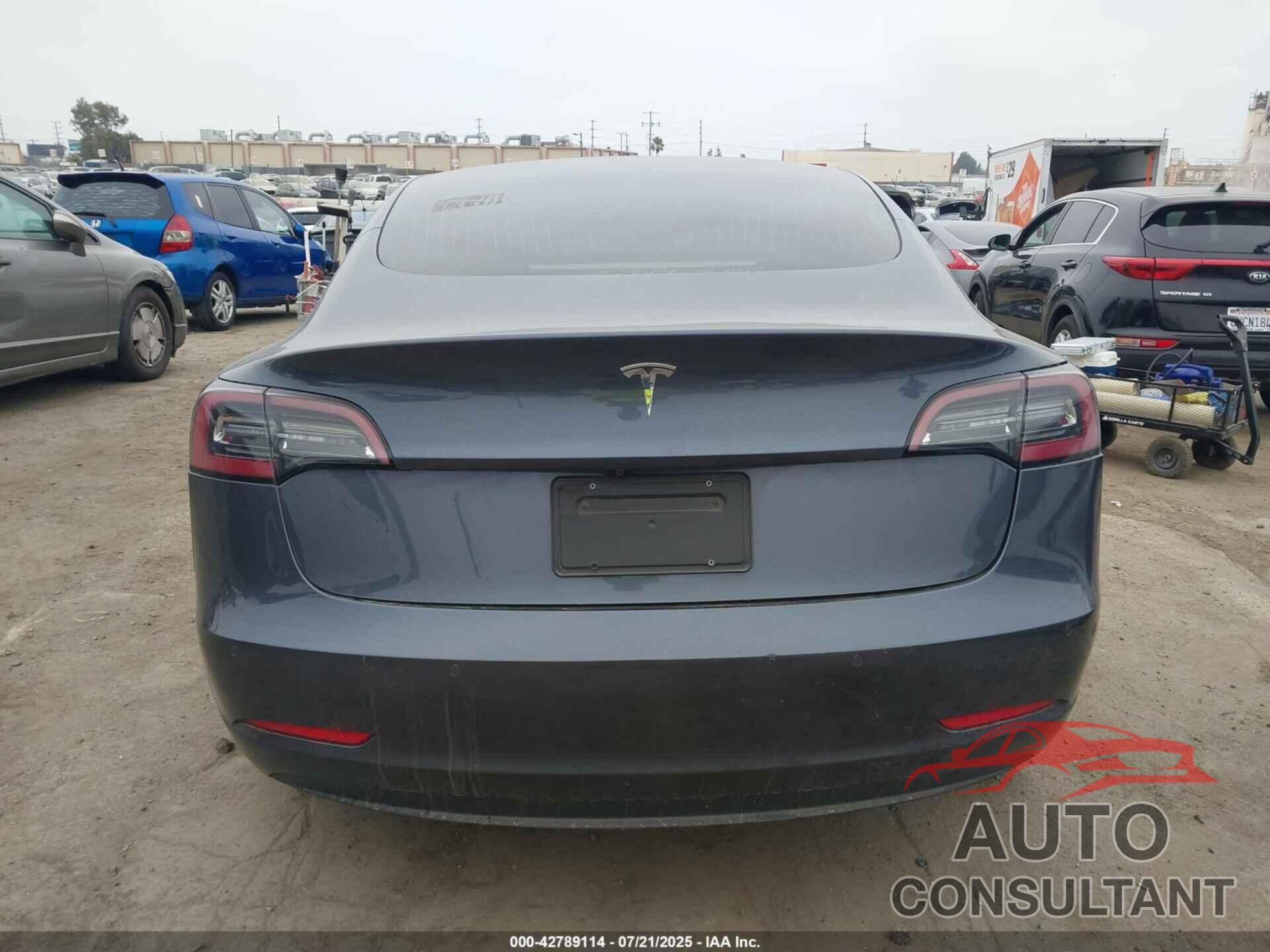 TESLA MODEL 3 2020 - 5YJ3E1EA0LF803452
