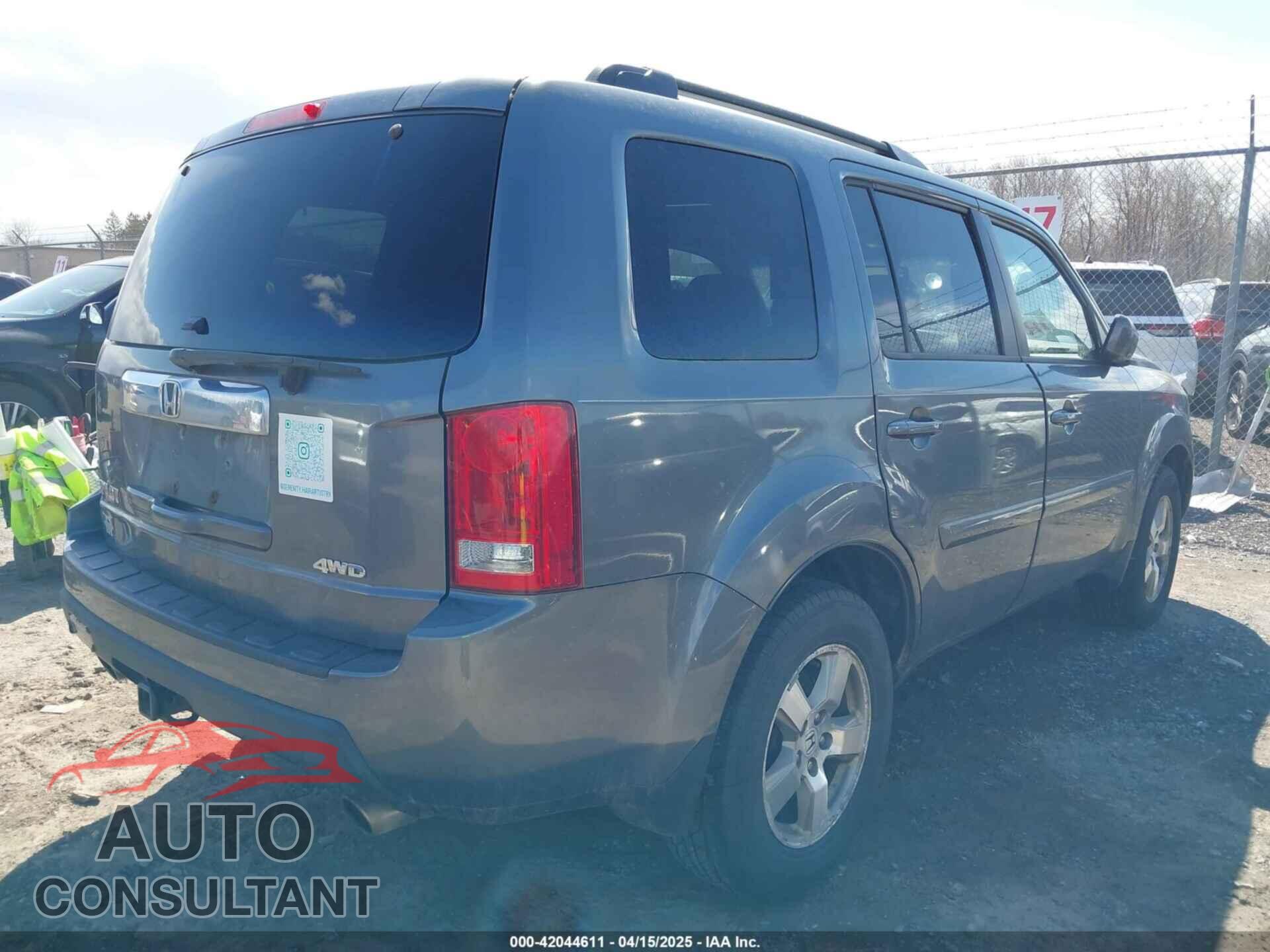 HONDA PILOT 2010 - 5FNYF4H51AB015621