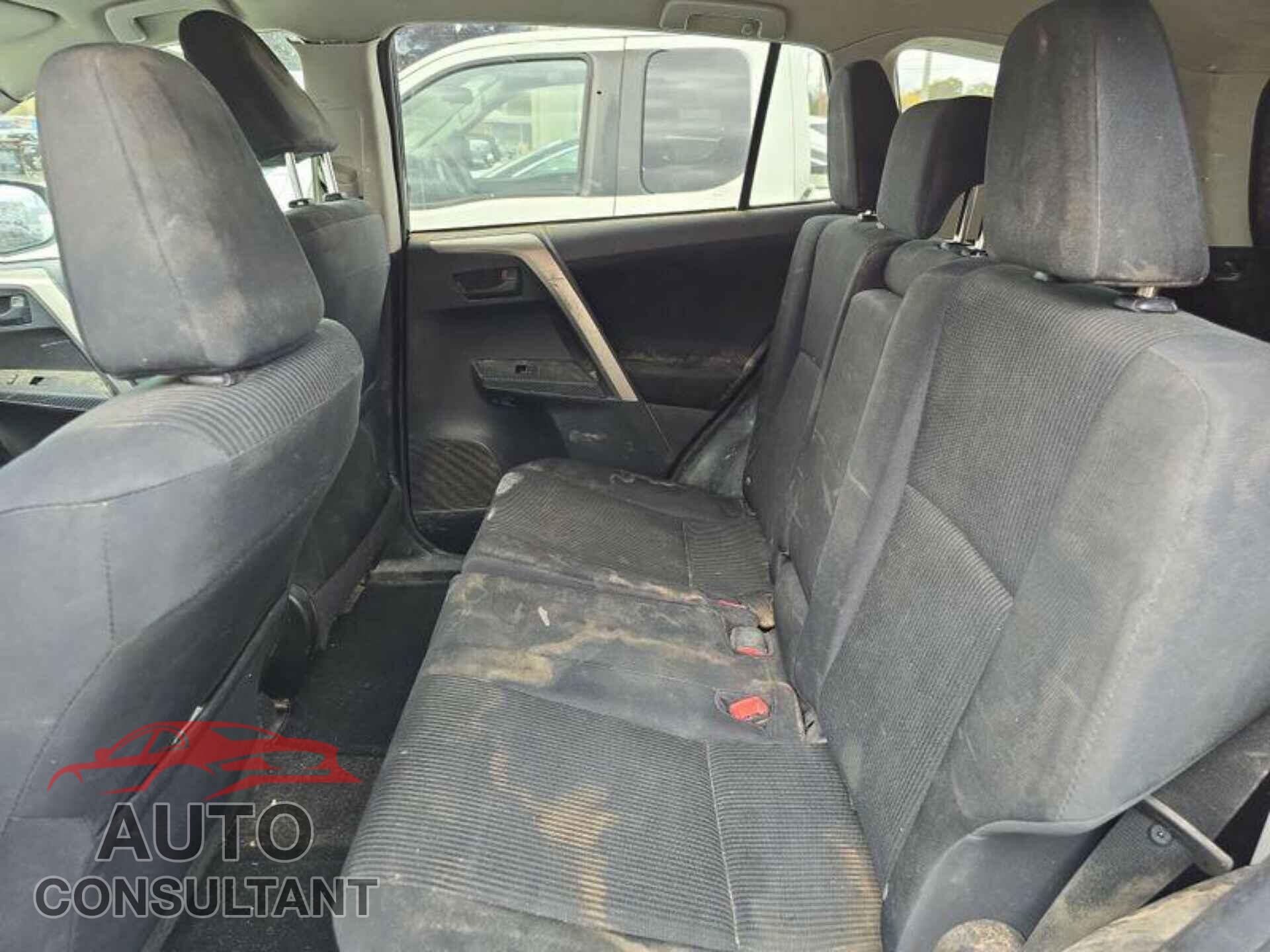 TOYOTA RAV4 2015 - 2T3BFREV2FW380561