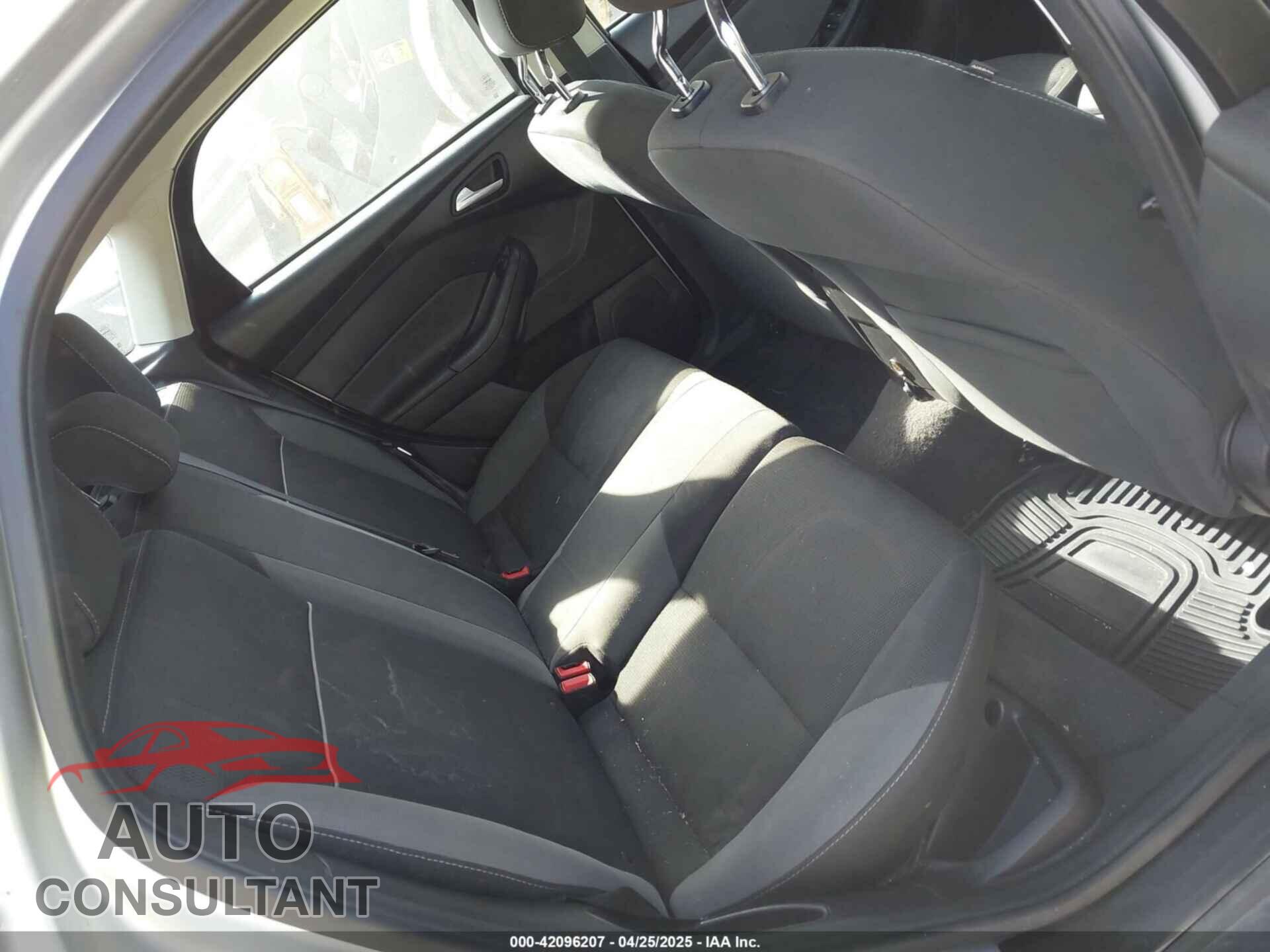 FORD FOCUS 2012 - 1FAHP3K20CL223856