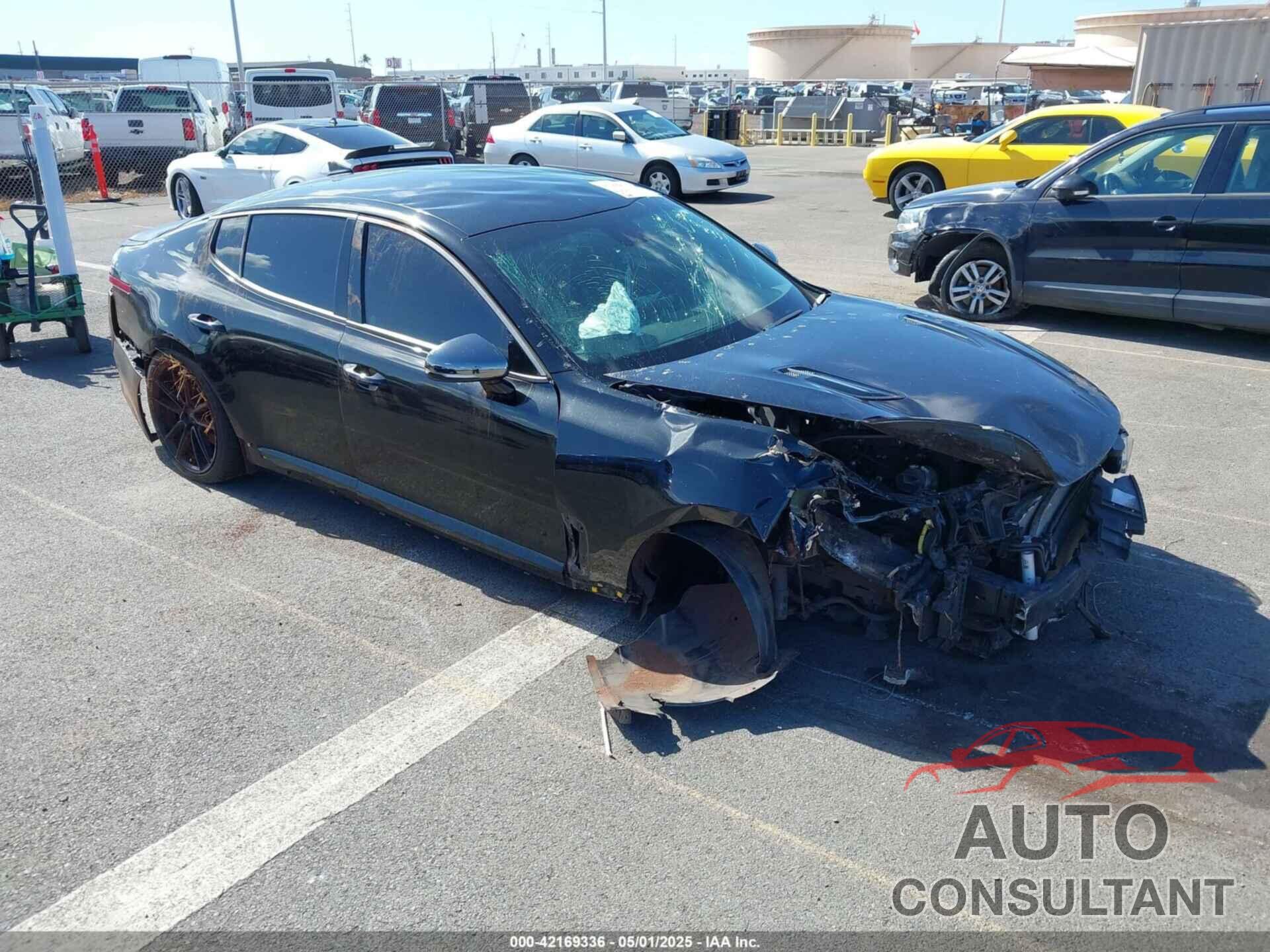 KIA STINGER 2018 - KNAE35LC7J6040913