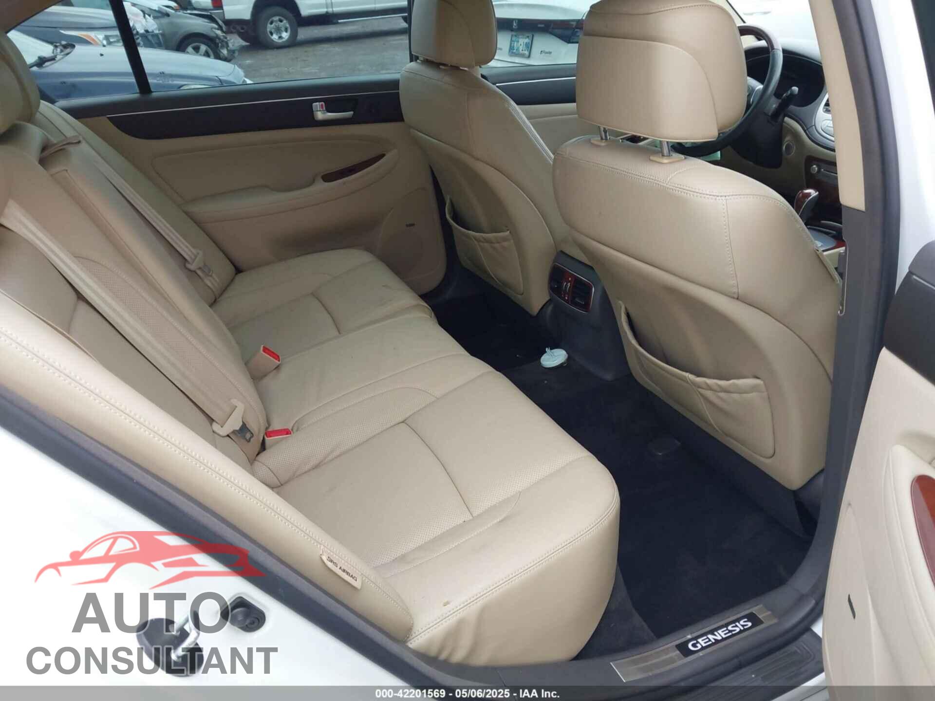 HYUNDAI GENESIS 2012 - KMHGC4DH1CU202870