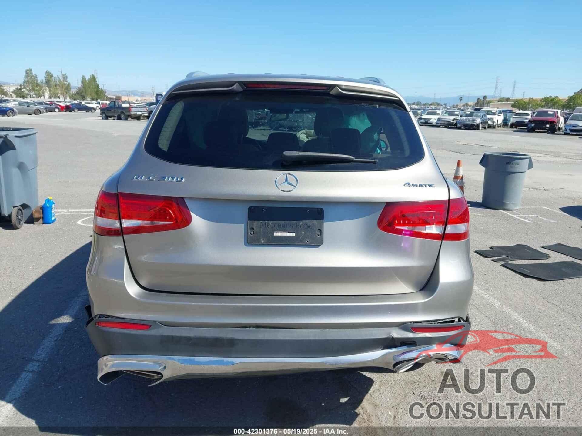 MERCEDES-BENZ GLC 300 2019 - WDC0G4KB9KF606523