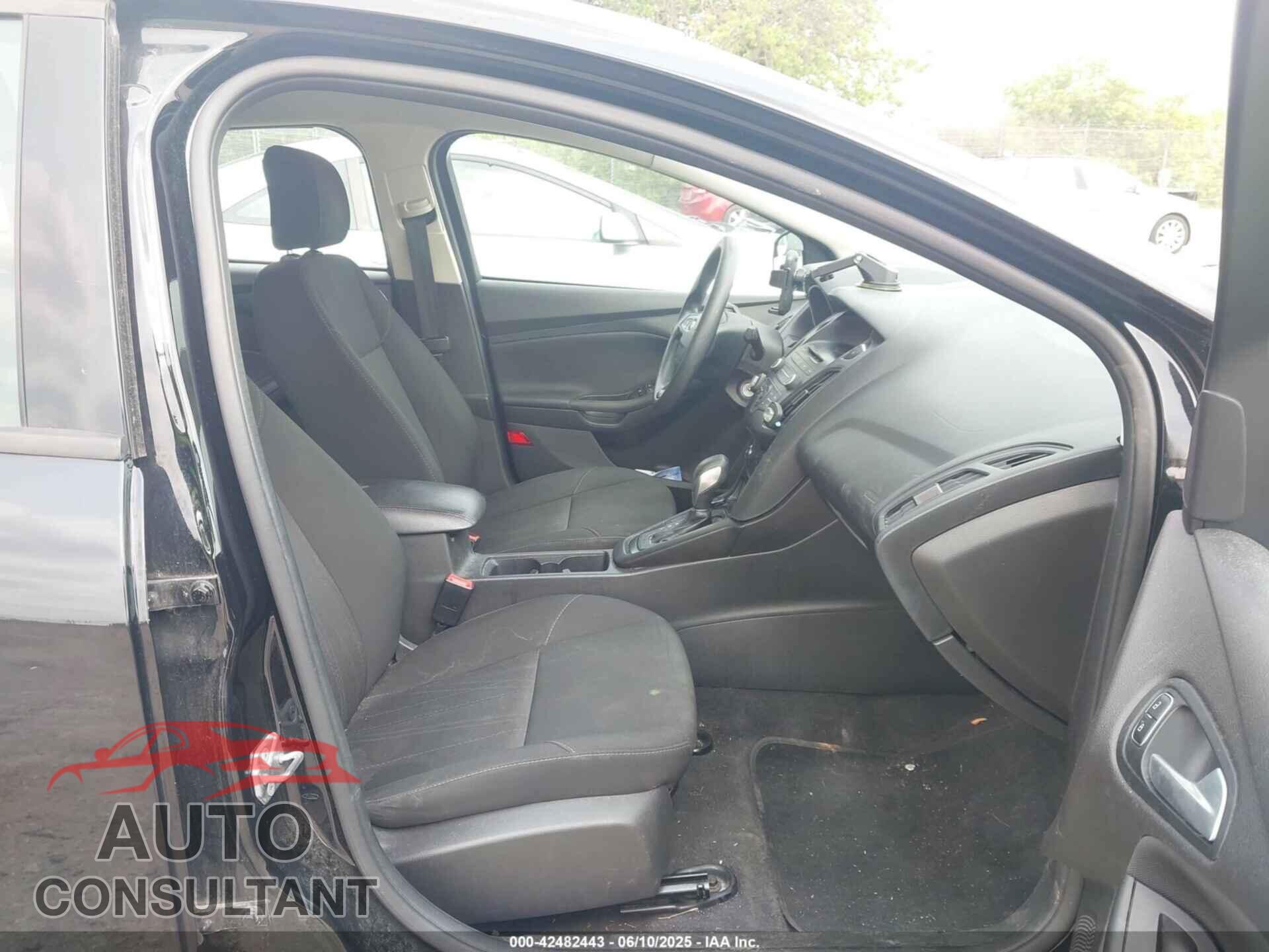 FORD FOCUS 2017 - 1FADP3F24HL346463