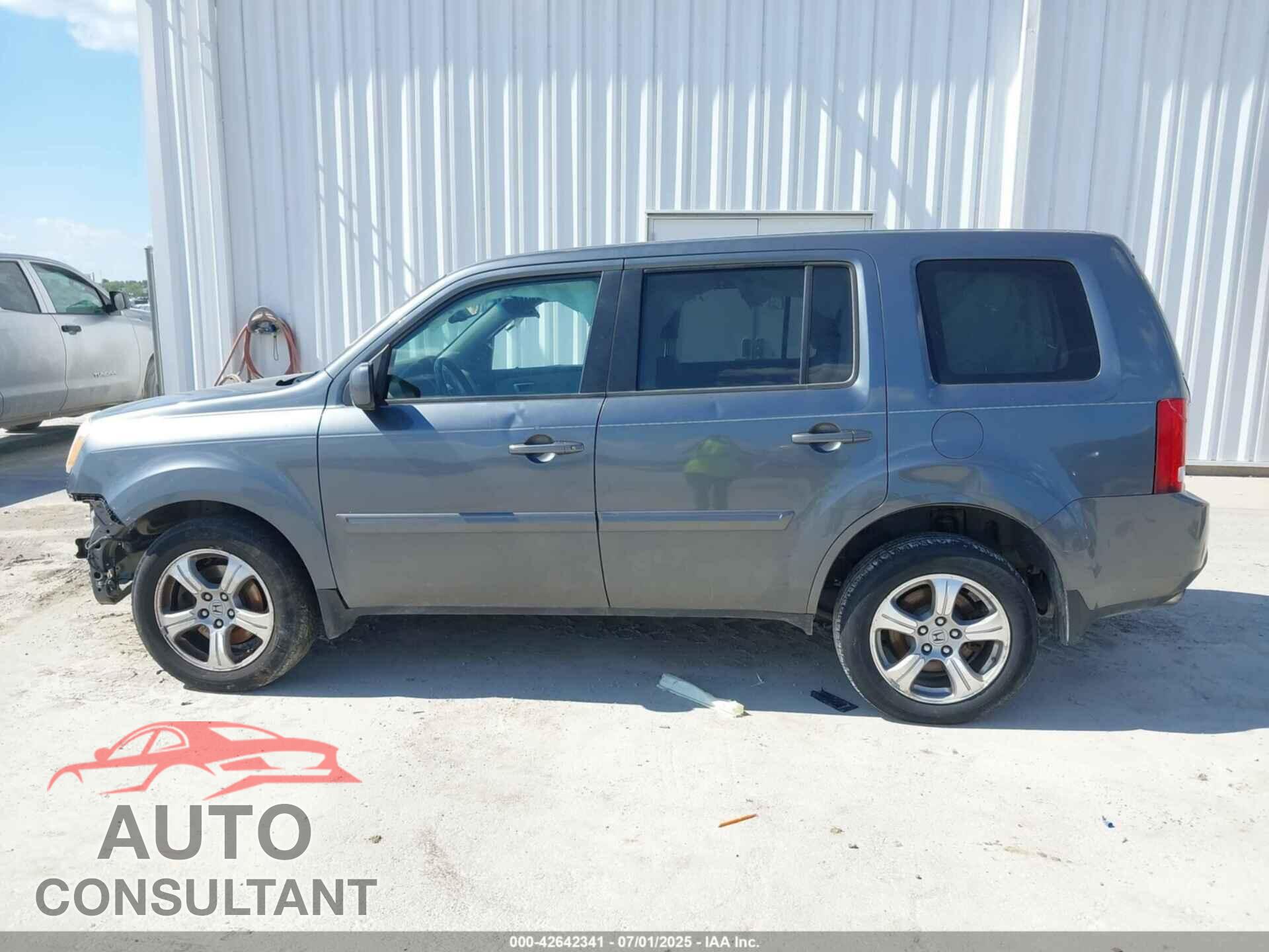HONDA PILOT 2013 - 5FNYF4H50DB016960