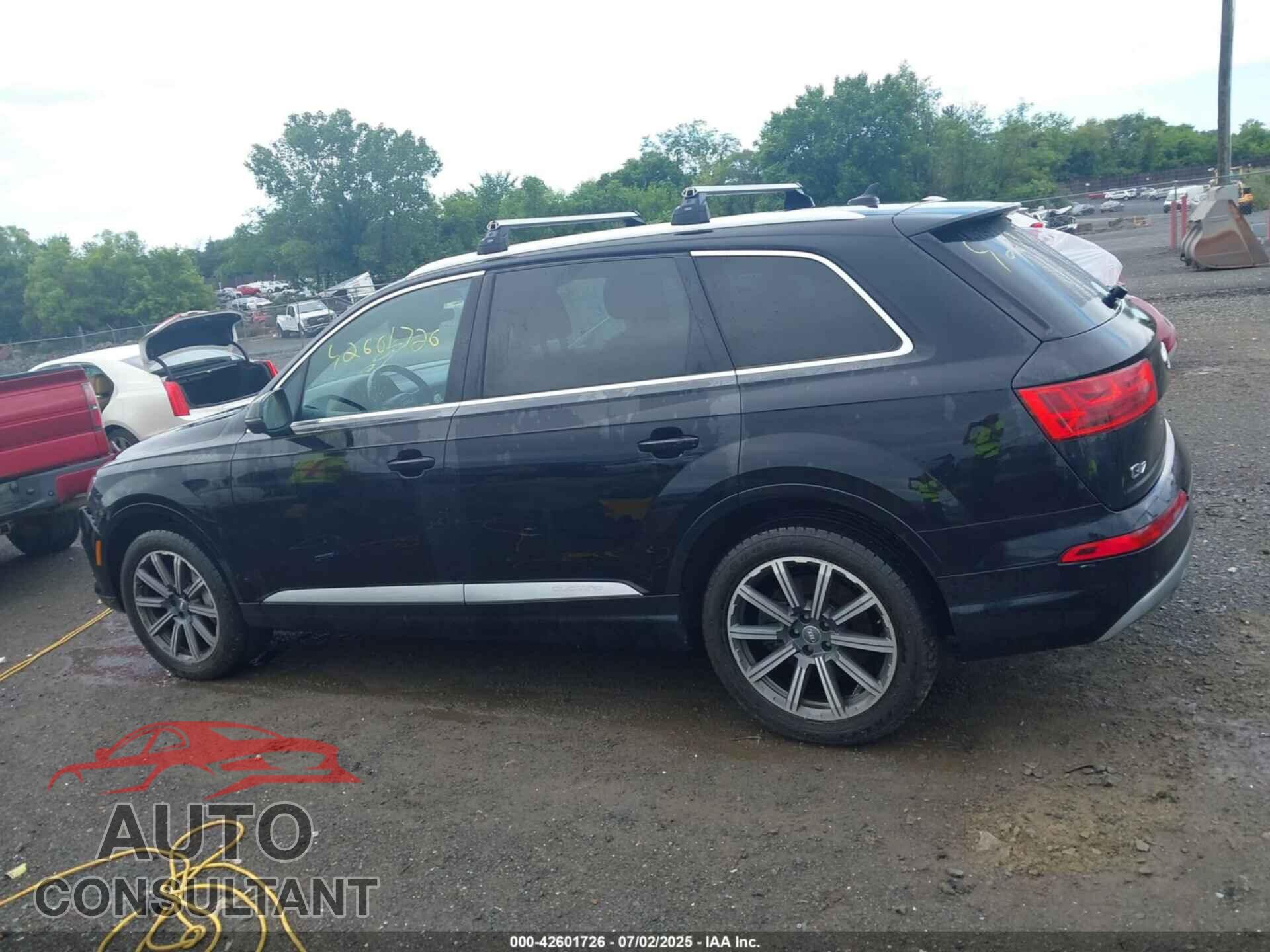 AUDI Q7 2017 - WA1LAAF75HD013846
