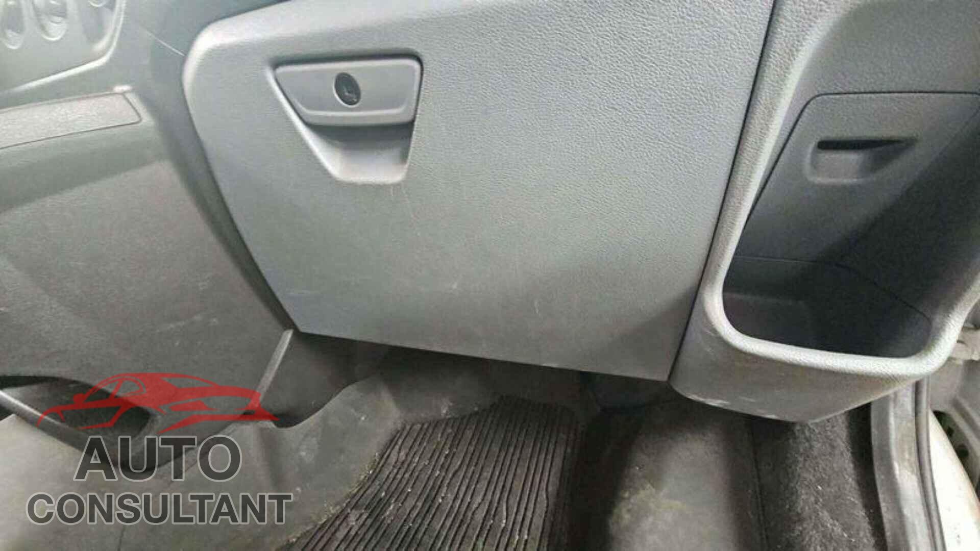 FORD TRANSIT 2019 - 1FTYR1YG8KKB48131