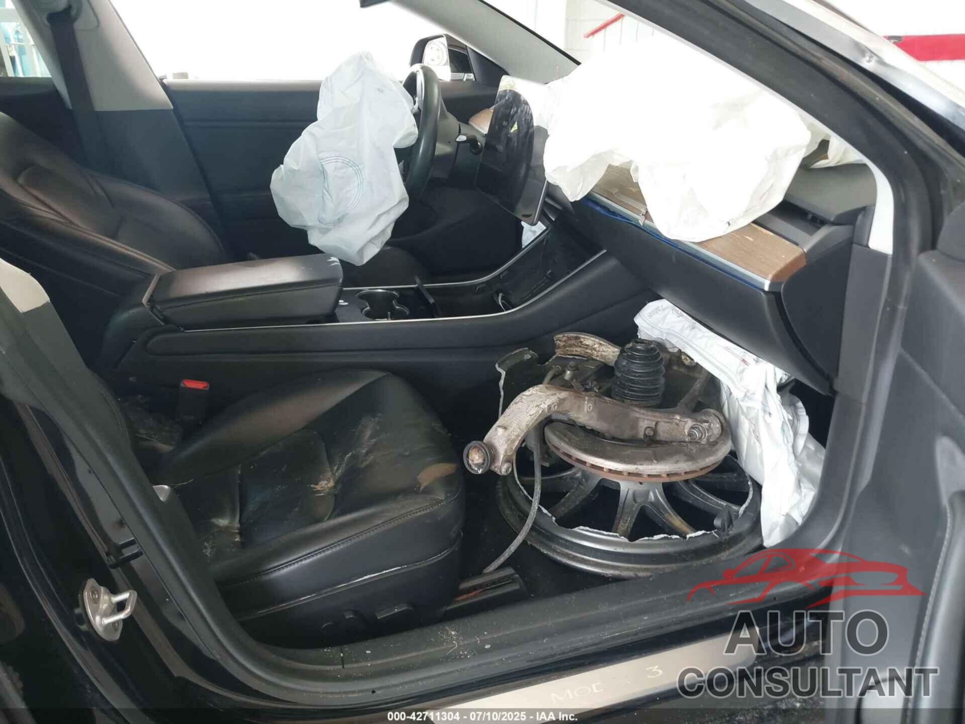 TESLA MODEL 3 2019 - 5YJ3E1EB3KF451765