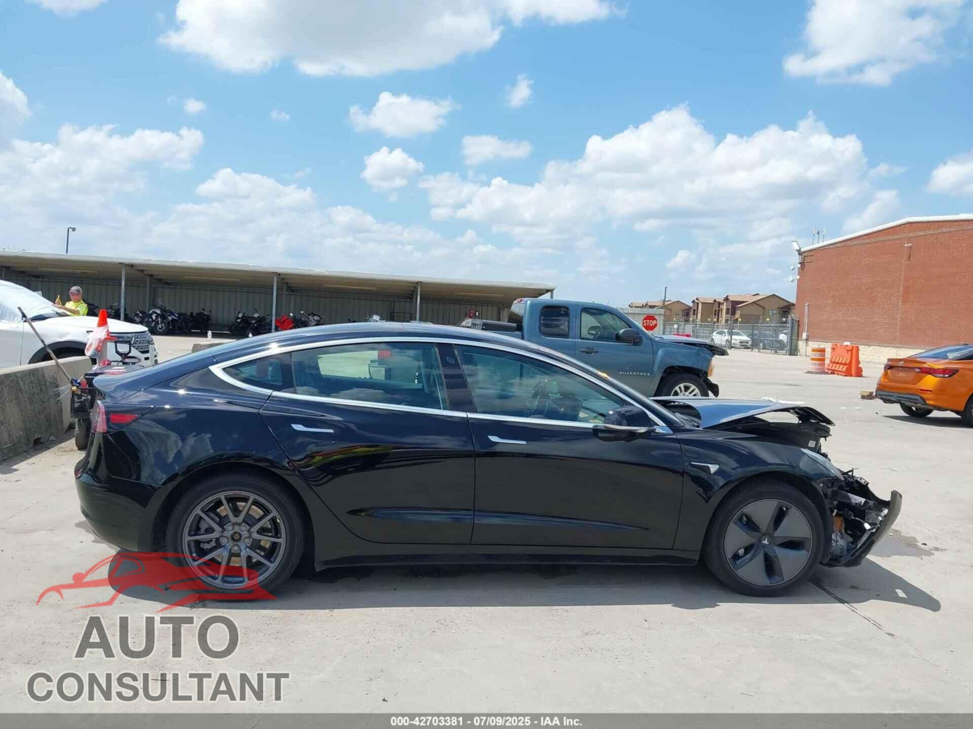 TESLA MODEL 3 2019 - 5YJ3E1EA2KF297153
