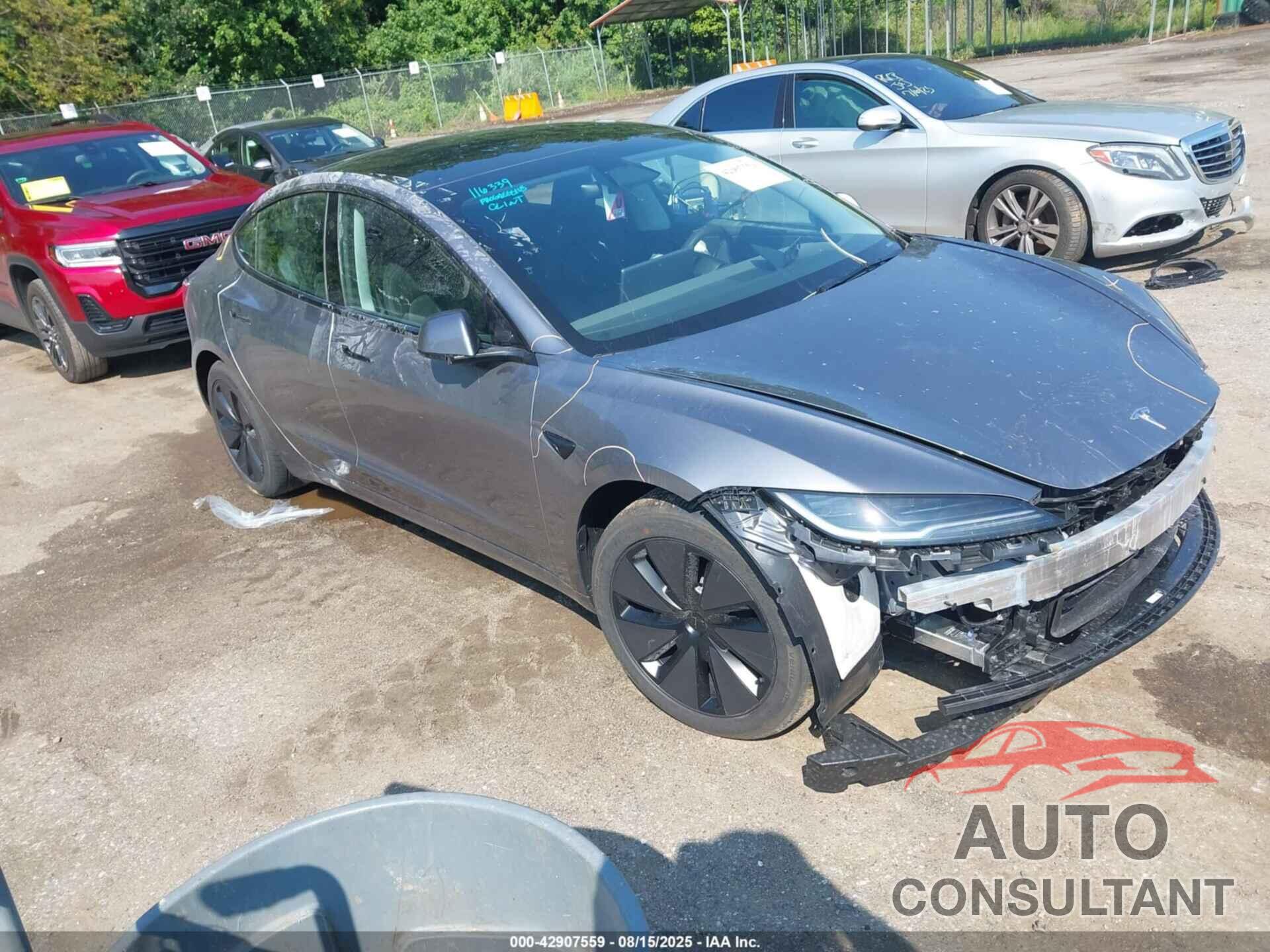 TESLA MODEL 3 2025 - 5YJ3E1EB5SF927336