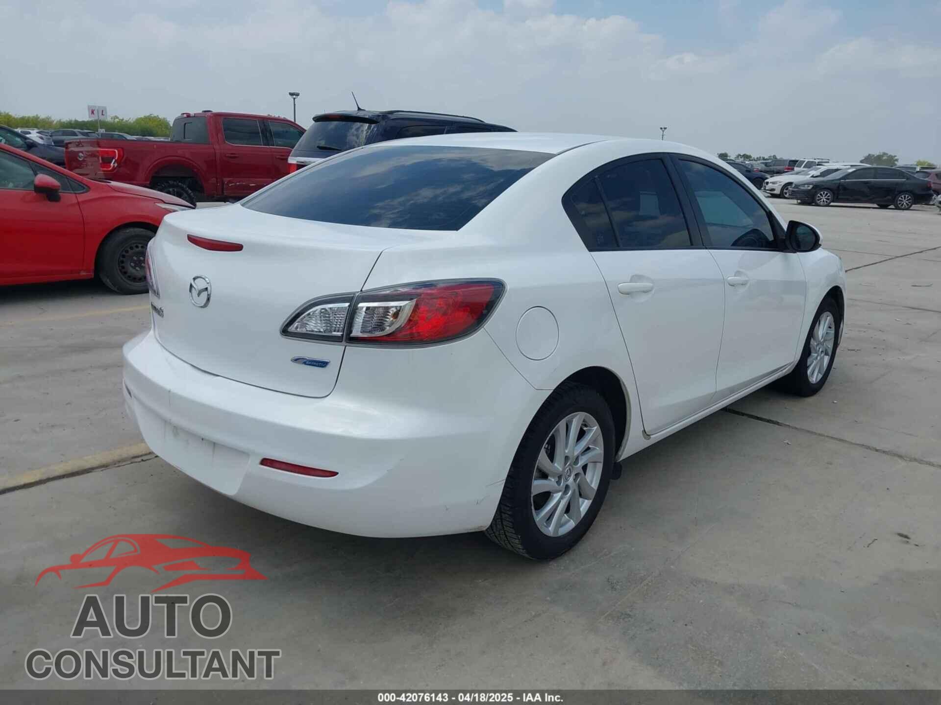 MAZDA MAZDA3 2012 - JM1BL1V72C1677190