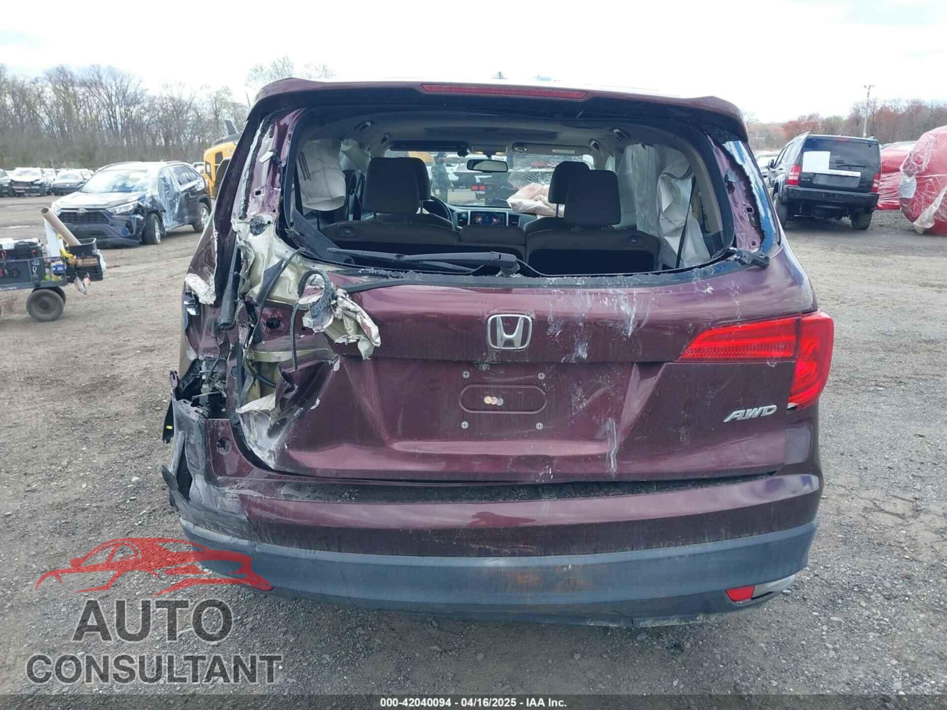 HONDA PILOT 2017 - 5FNYF6H74HB040889