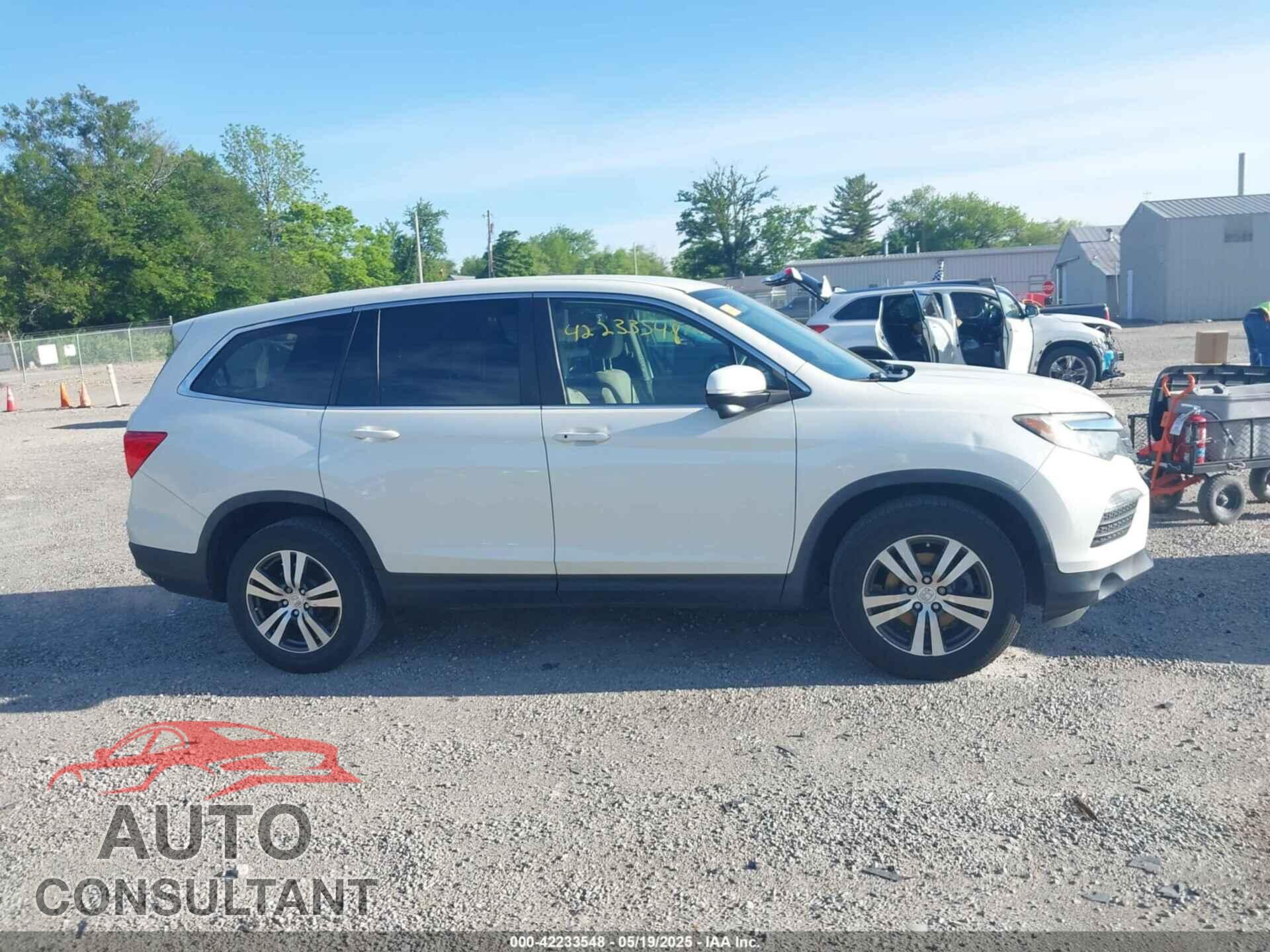 HONDA PILOT 2017 - 5FNYF6H3XHB051344