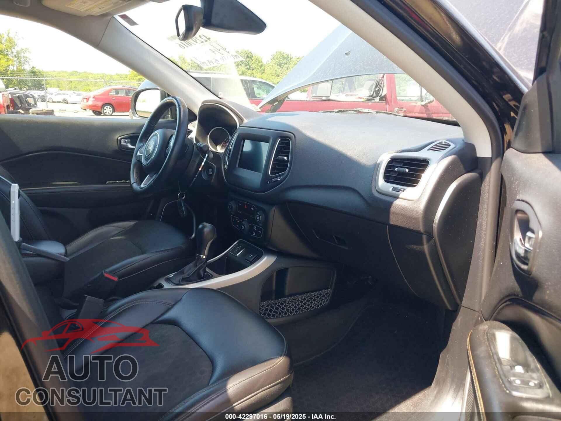 JEEP COMPASS 2018 - 3C4NJCBB5JT194919