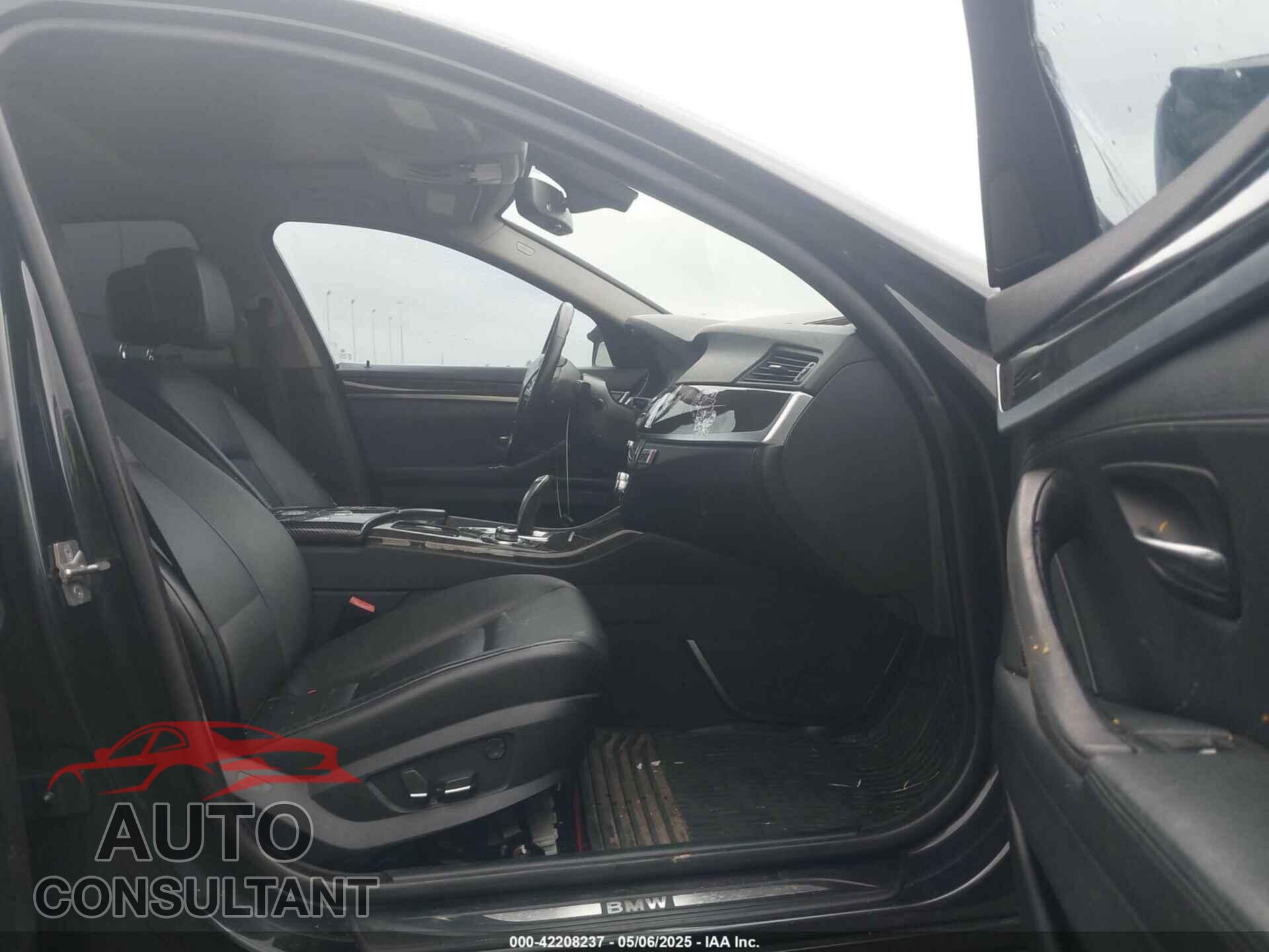 BMW 528I 2012 - WBAXH5C56CDW04061