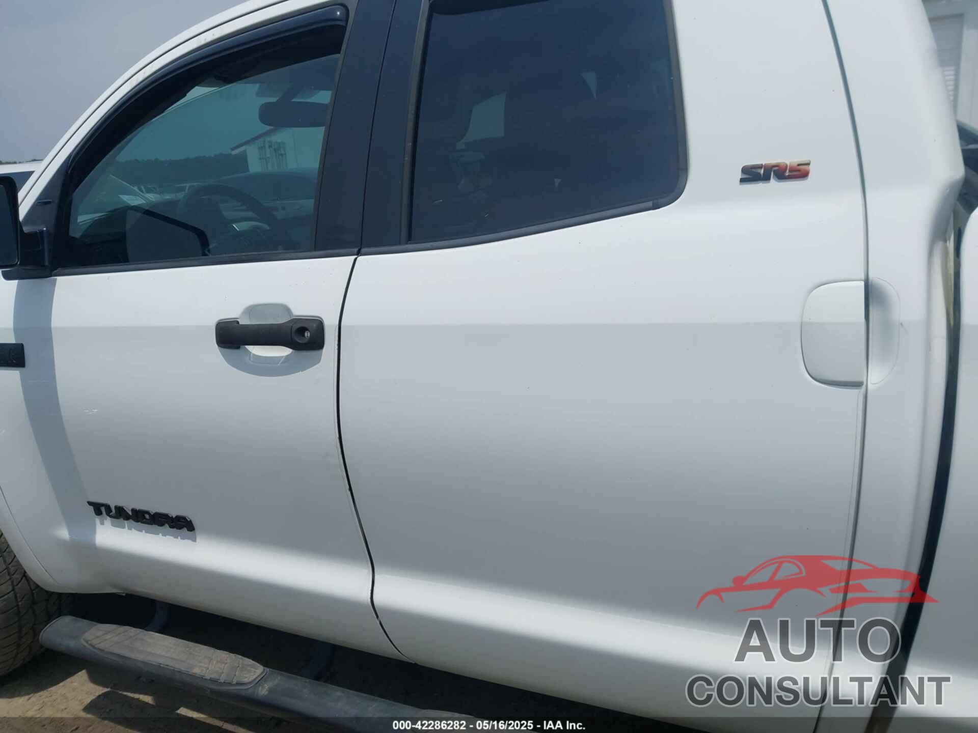 TOYOTA TUNDRA 2017 - 5TFUW5F16HX626071