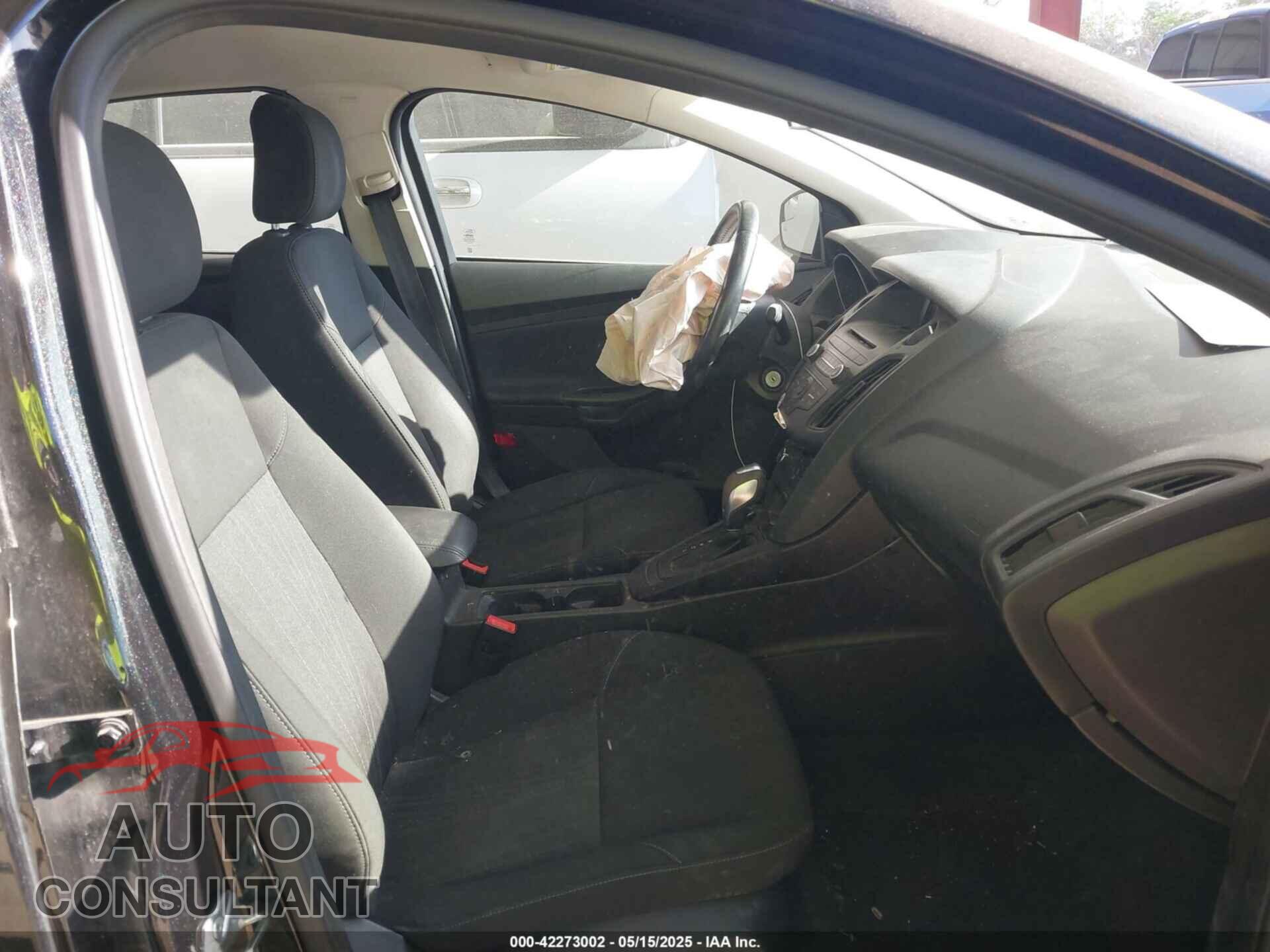 FORD FOCUS 2015 - 1FADP3F21FL385461