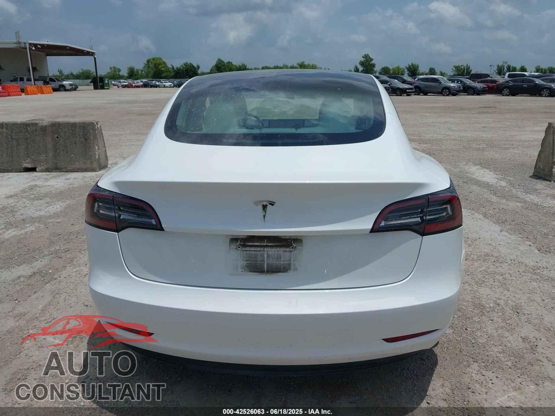 TESLA MODEL 3 2023 - 5YJ3E1EA8PF384806