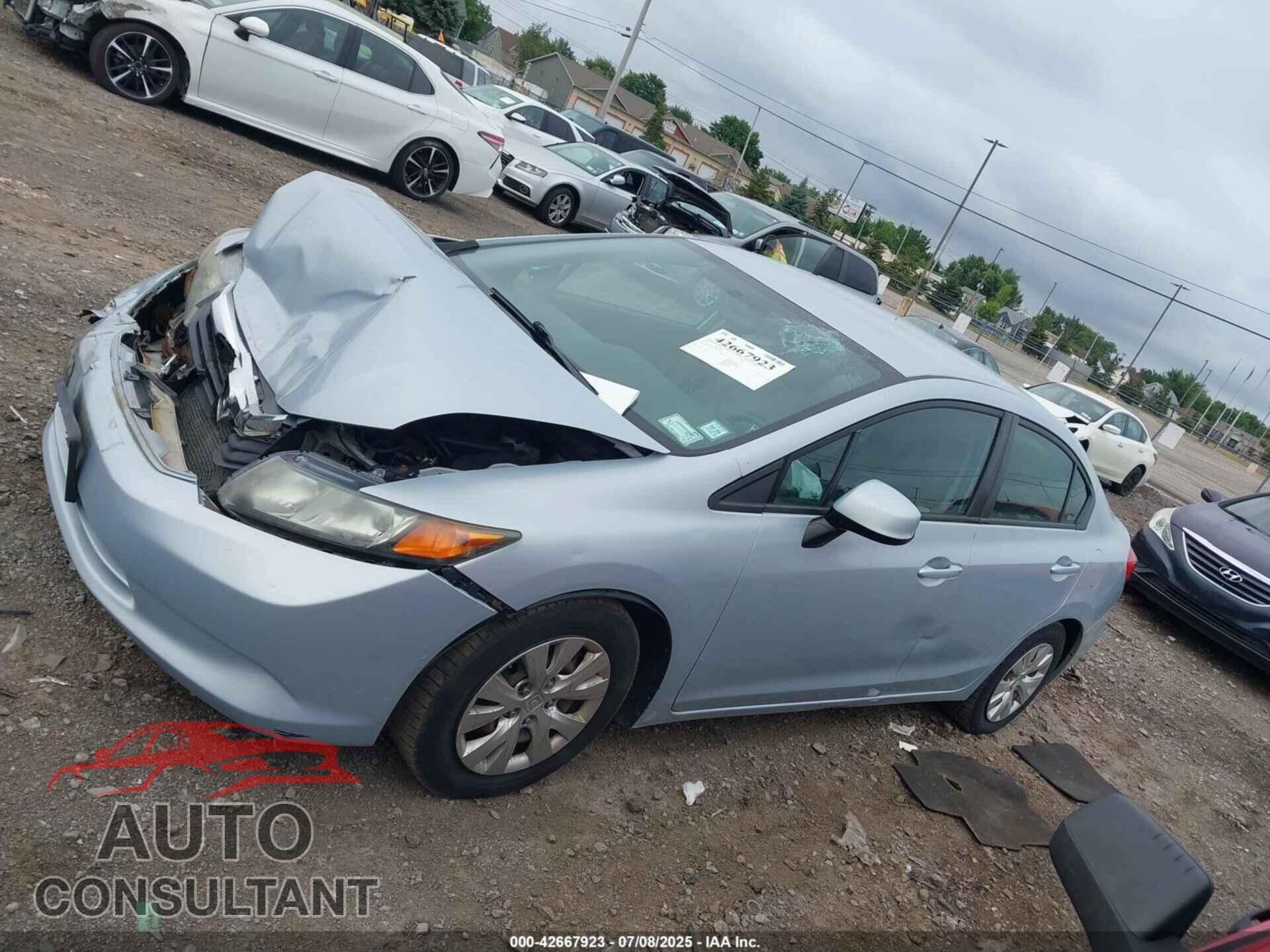 HONDA CIVIC 2012 - 2HGFB2F55CH517184
