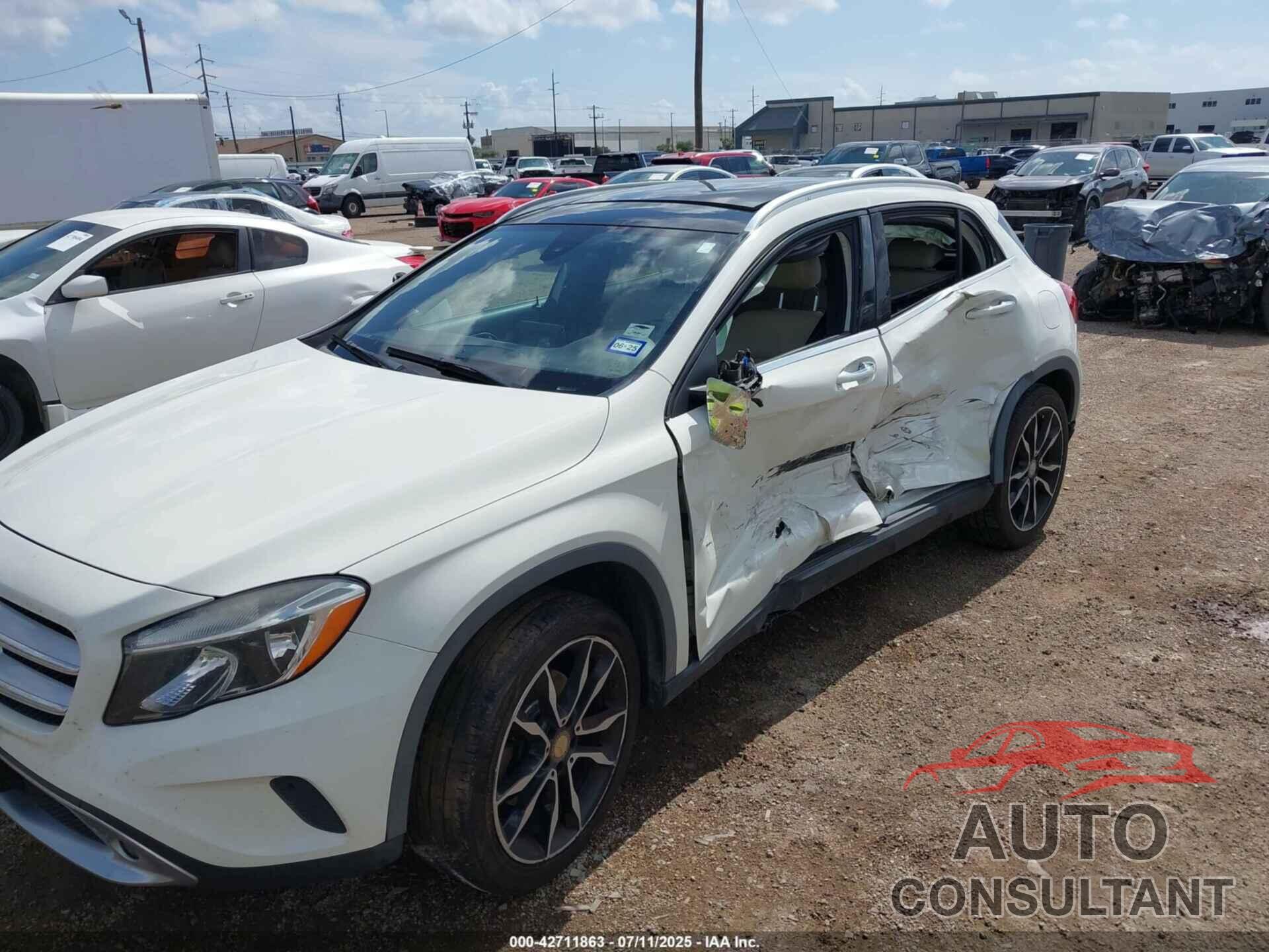 MERCEDES-BENZ GLA 250 2016 - WDCTG4EB0GJ252520