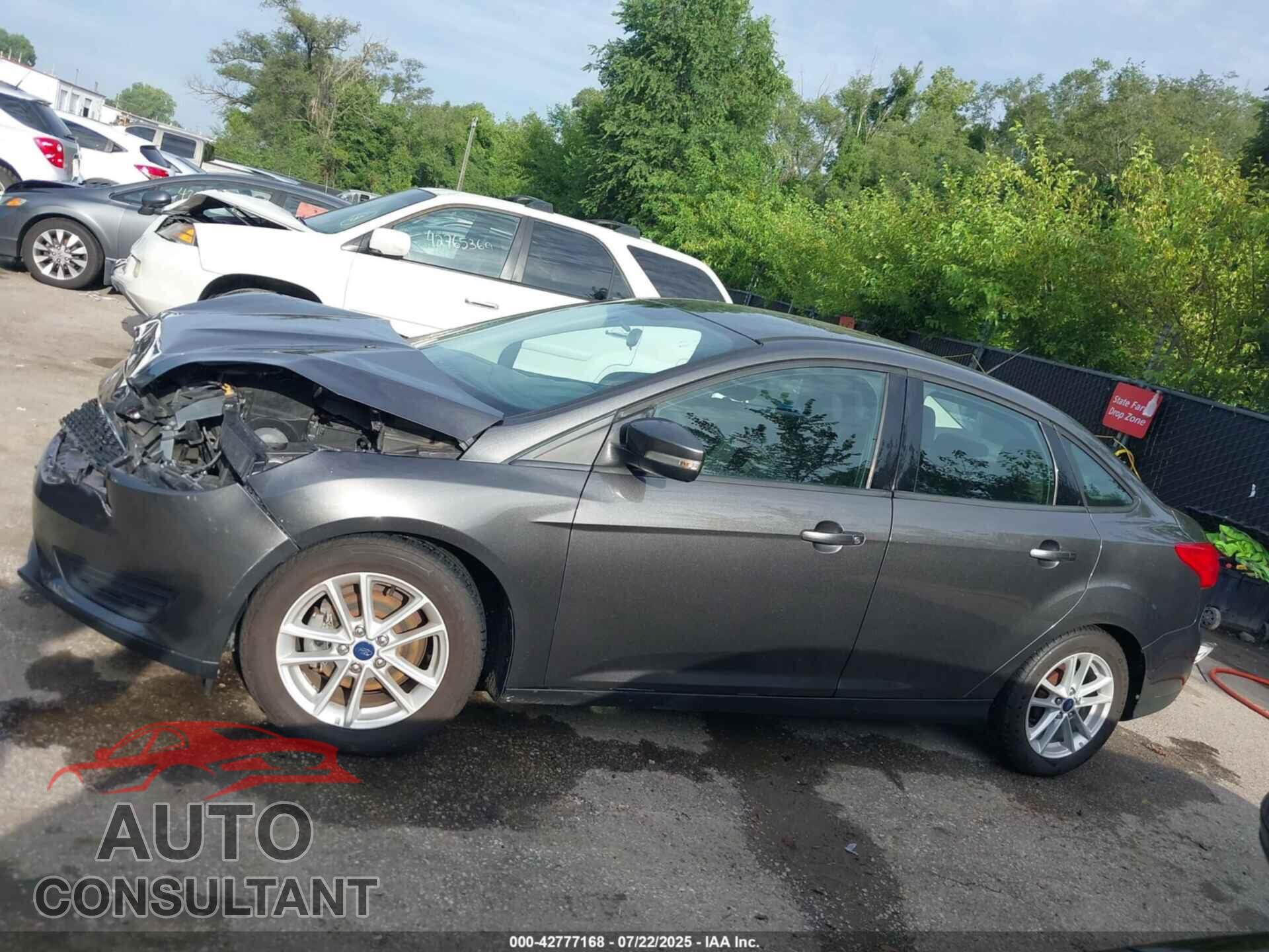 FORD FOCUS 2015 - 1FADP3F26FL307743