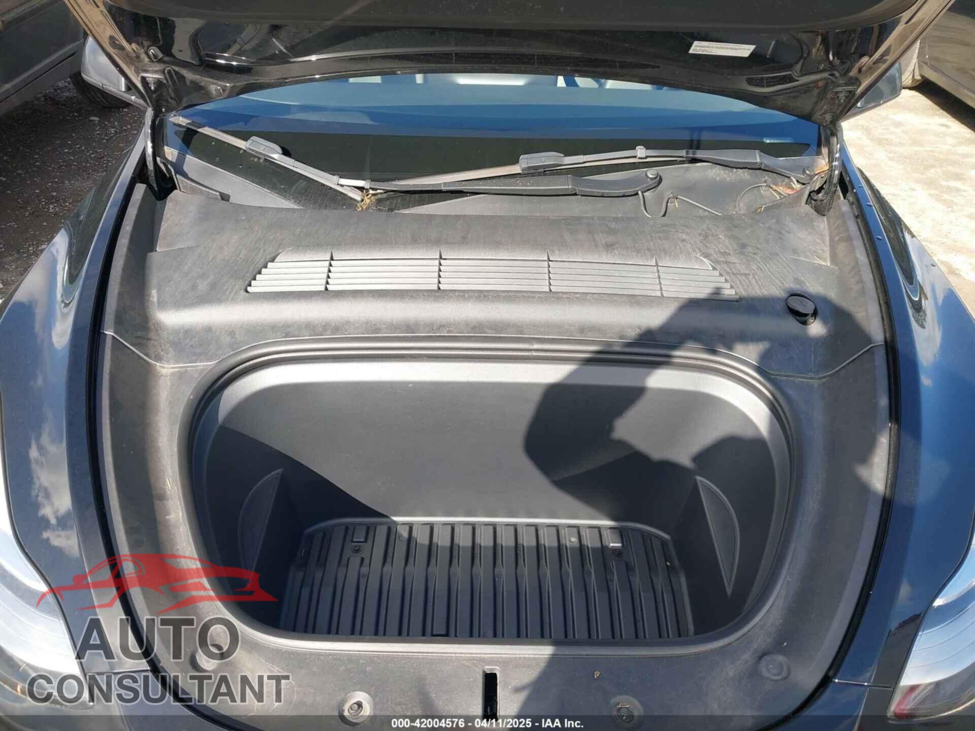 TESLA MODEL Y 2022 - 7SAYGDEEXNF459834