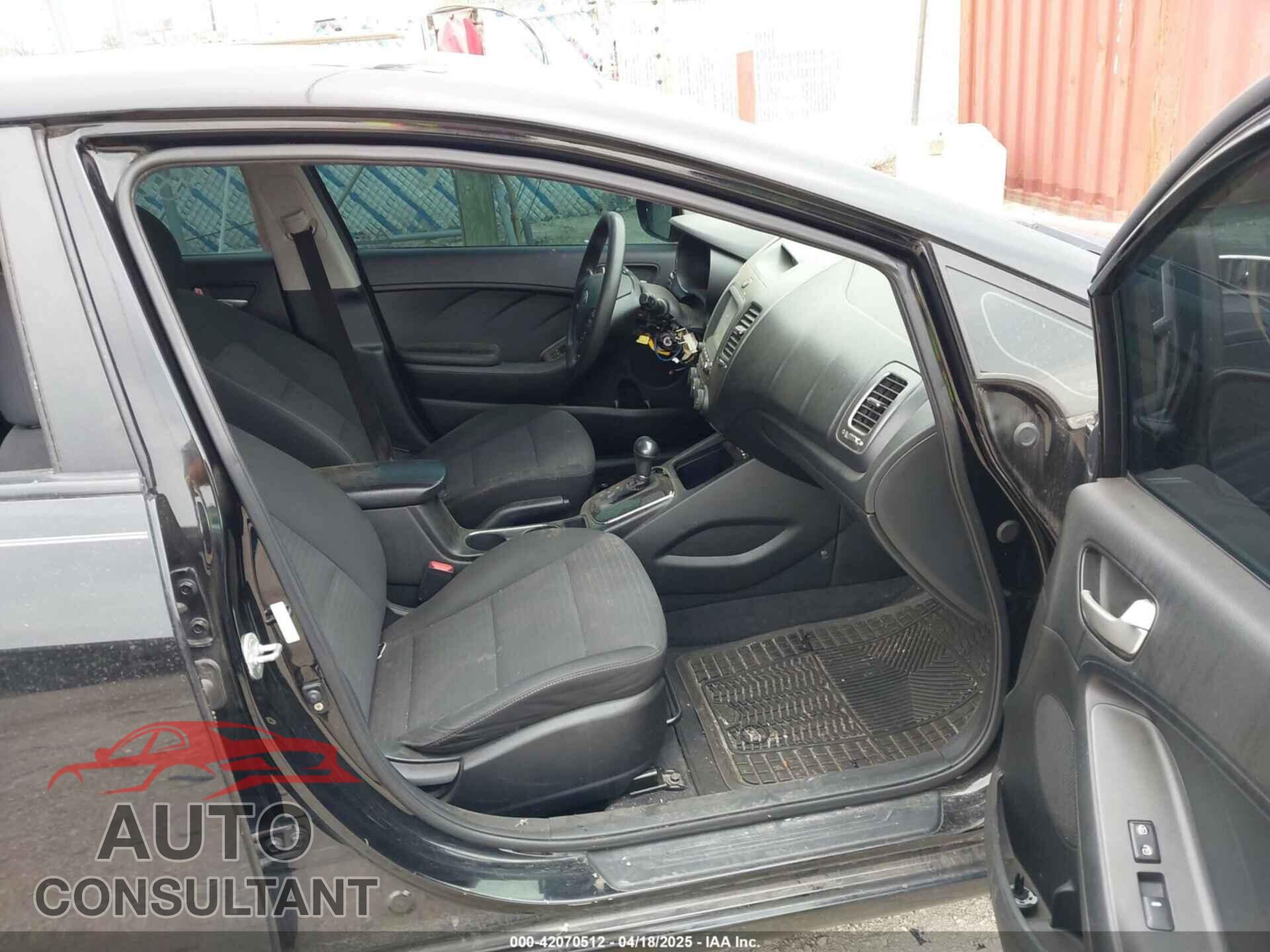KIA FORTE 2018 - 3KPFL4A72JE273308