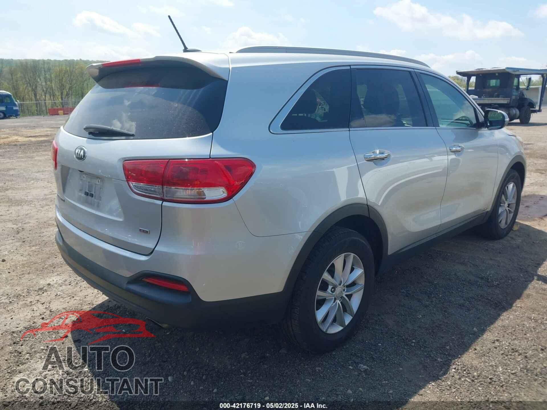 KIA SORENTO 2017 - 5XYPGDA36HG280295