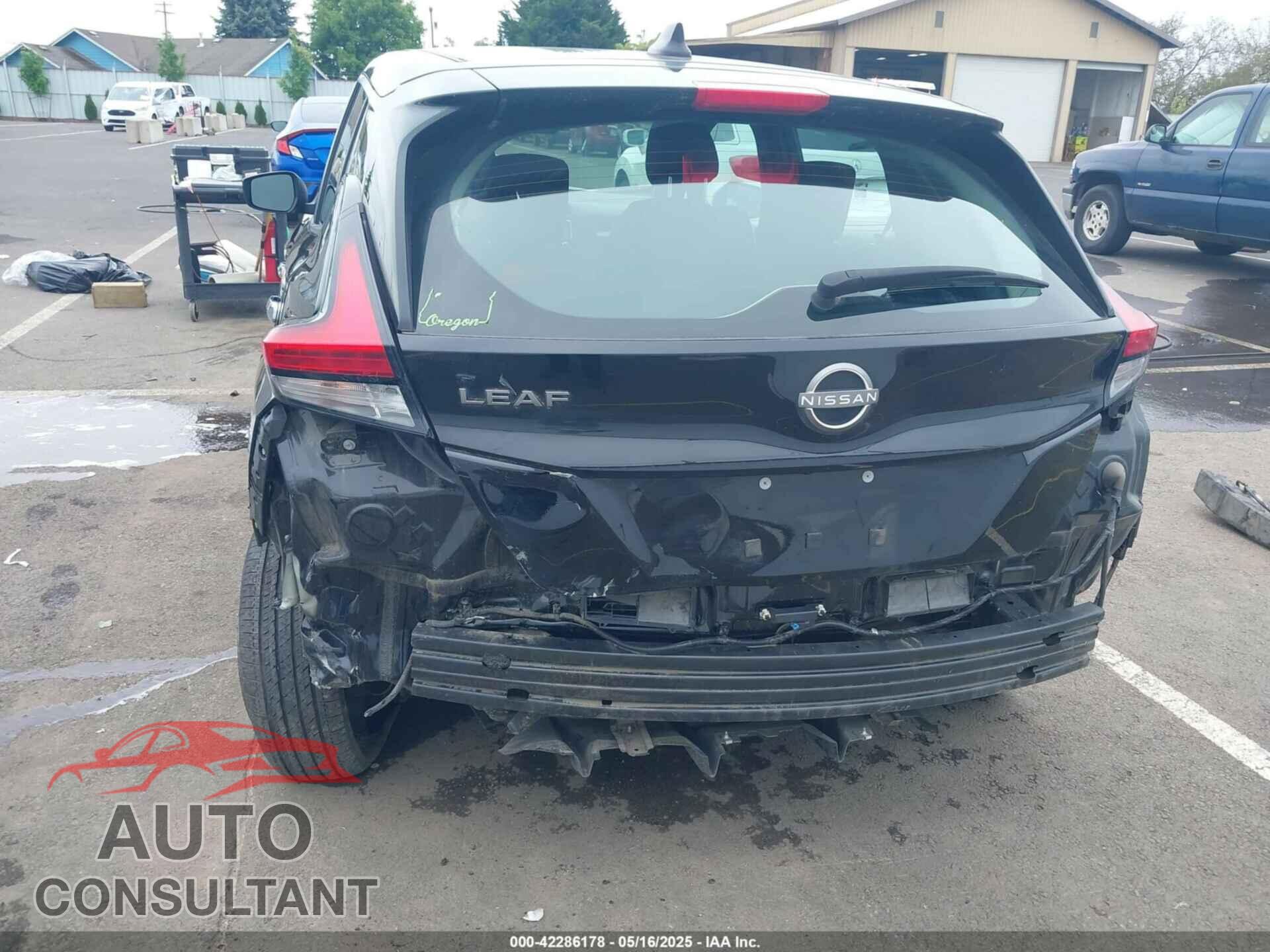 NISSAN LEAF 2023 - 1N4AZ1BV7PC557687