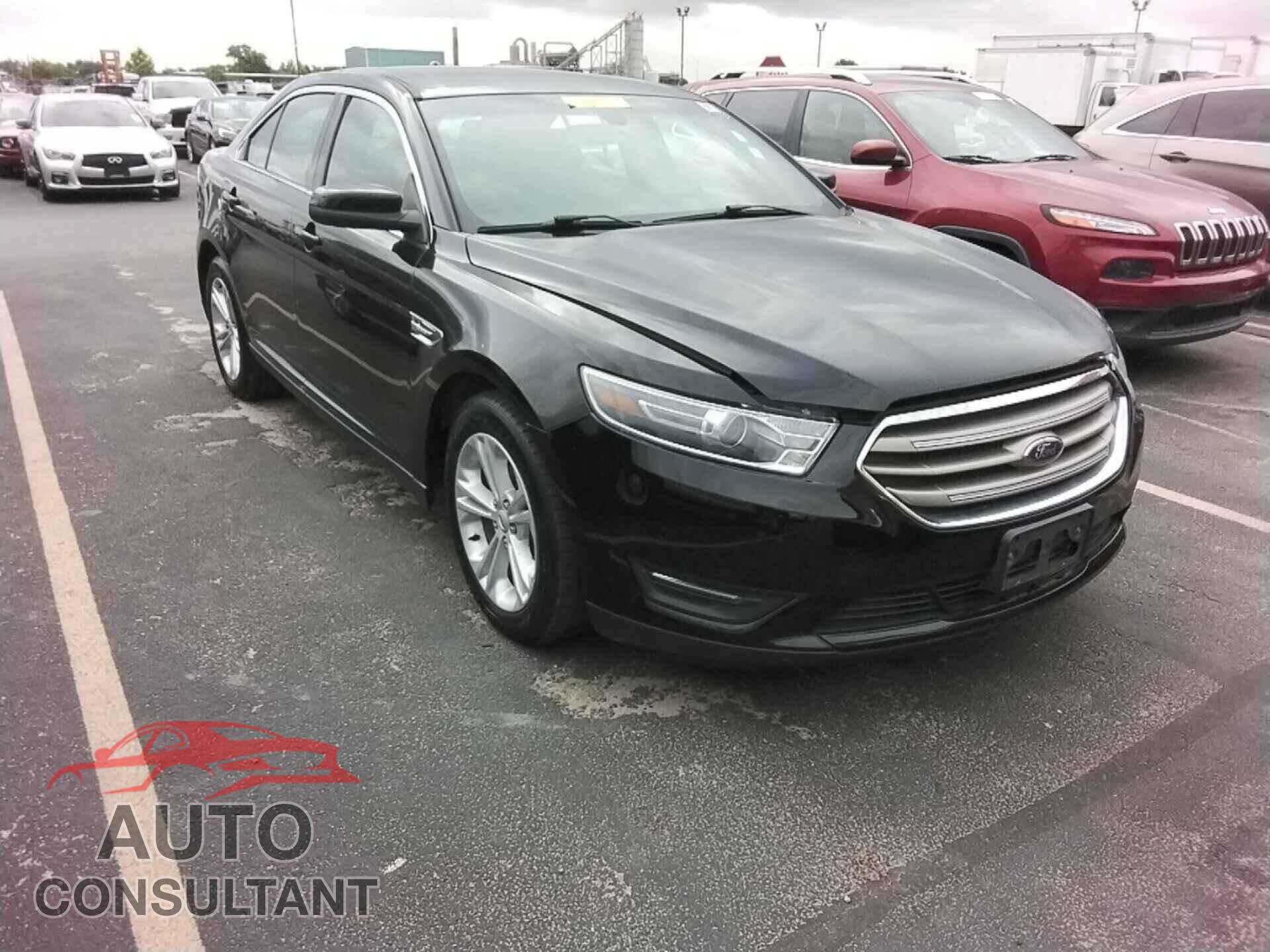 FORD TAURUS 2018 - 1FAHP2E84JG131570