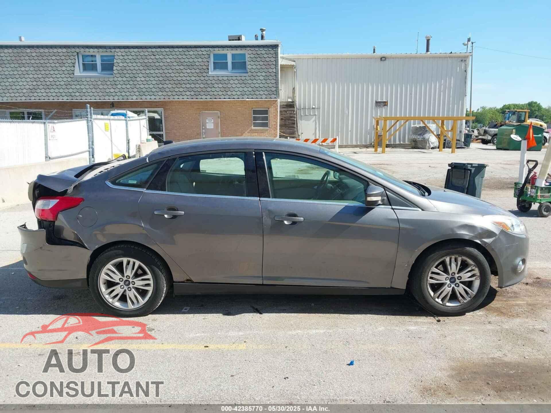 FORD FOCUS 2012 - 1FAHP3H24CL274705