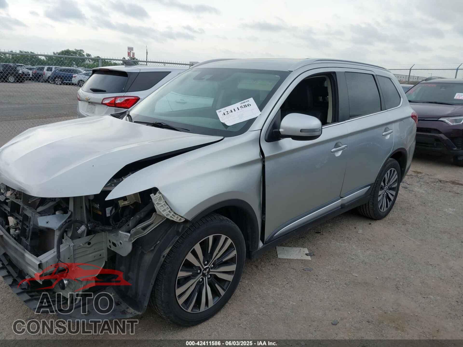 MITSUBISHI OUTLANDER 2020 - JA4AD3A30LZ035859
