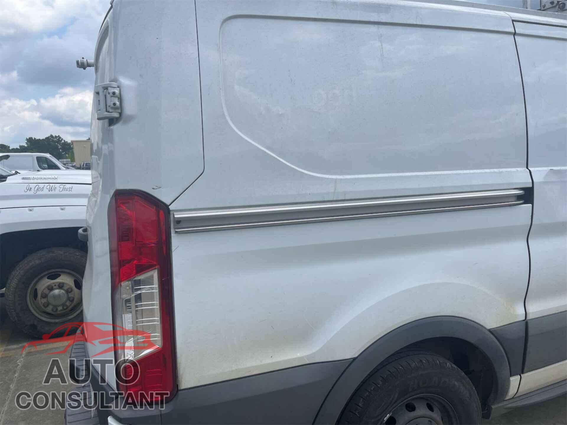 FORD TRANSIT 2017 - 1FTYE1YM1HKB17670
