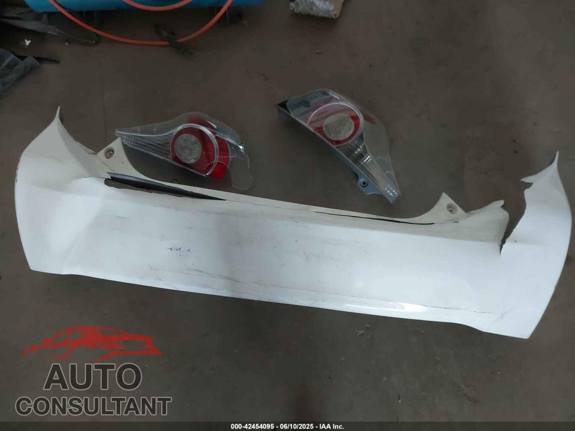 TOYOTA PRIUS C 2012 - JTDKDTB35C1009488