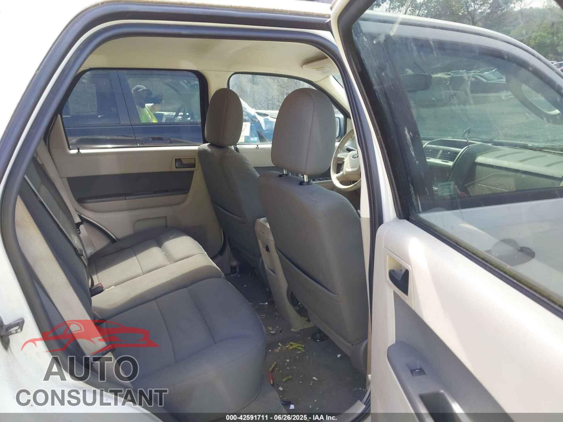 FORD ESCAPE 2009 - 1FMCU03799KC58038