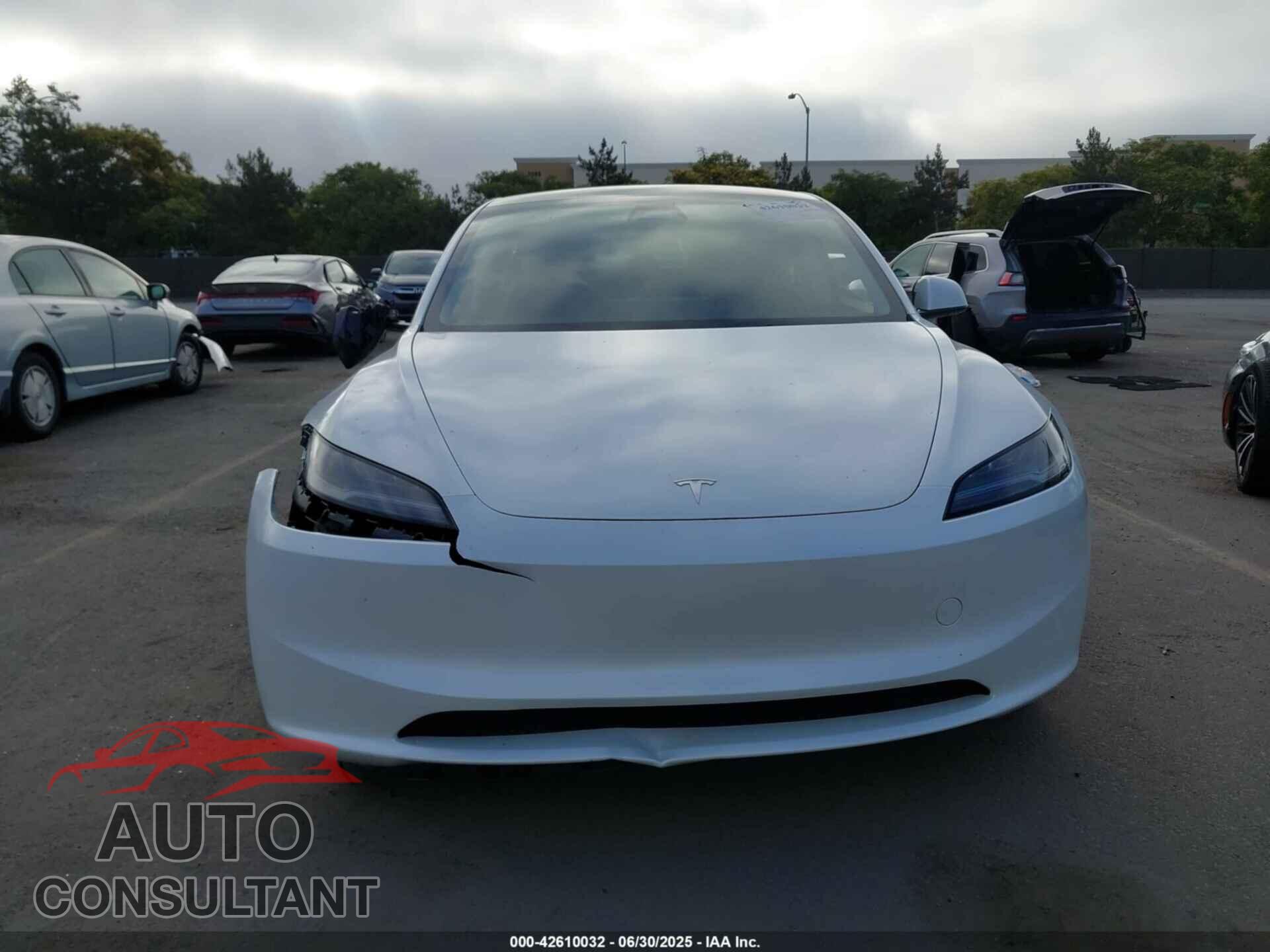 TESLA MODEL 3 2025 - 5YJ3E1EA2SF920965