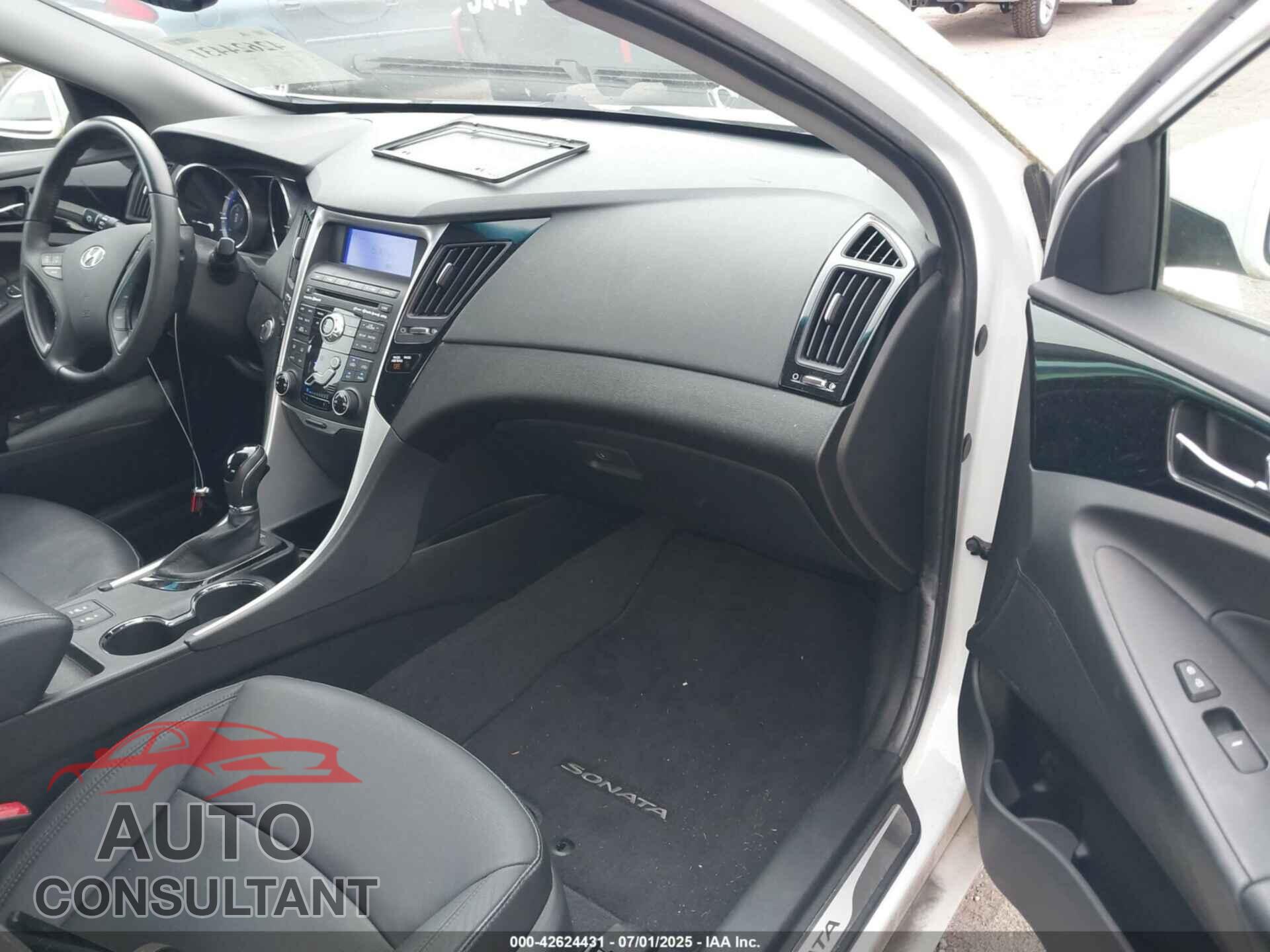 HYUNDAI SONATA 2011 - 5NPEC4AC4BH002661