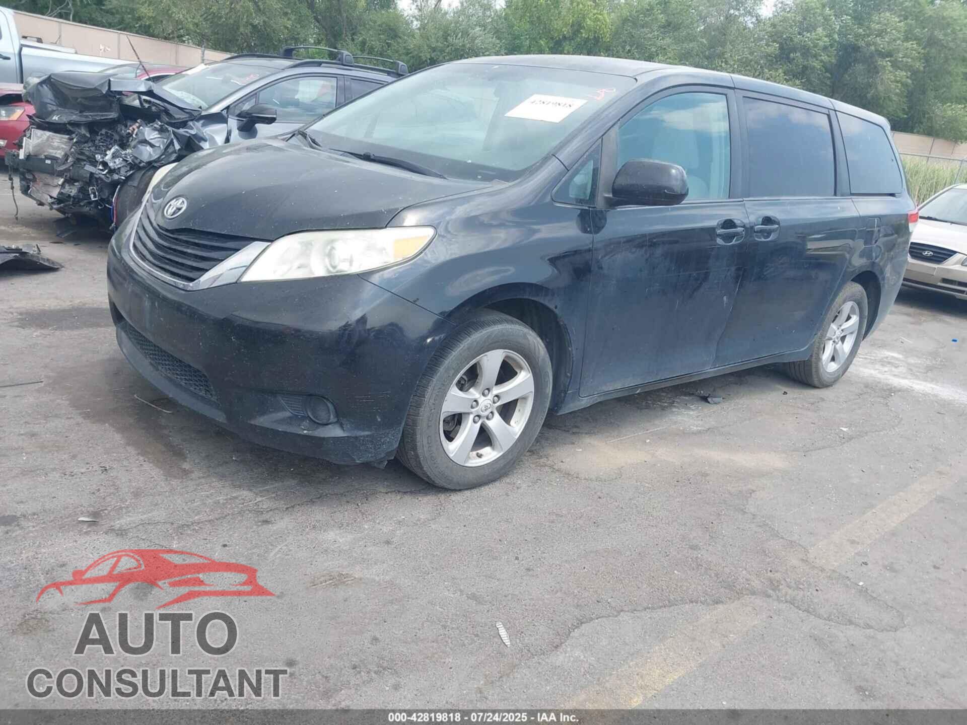 TOYOTA SIENNA 2012 - 5TDKA3DC5CS015624