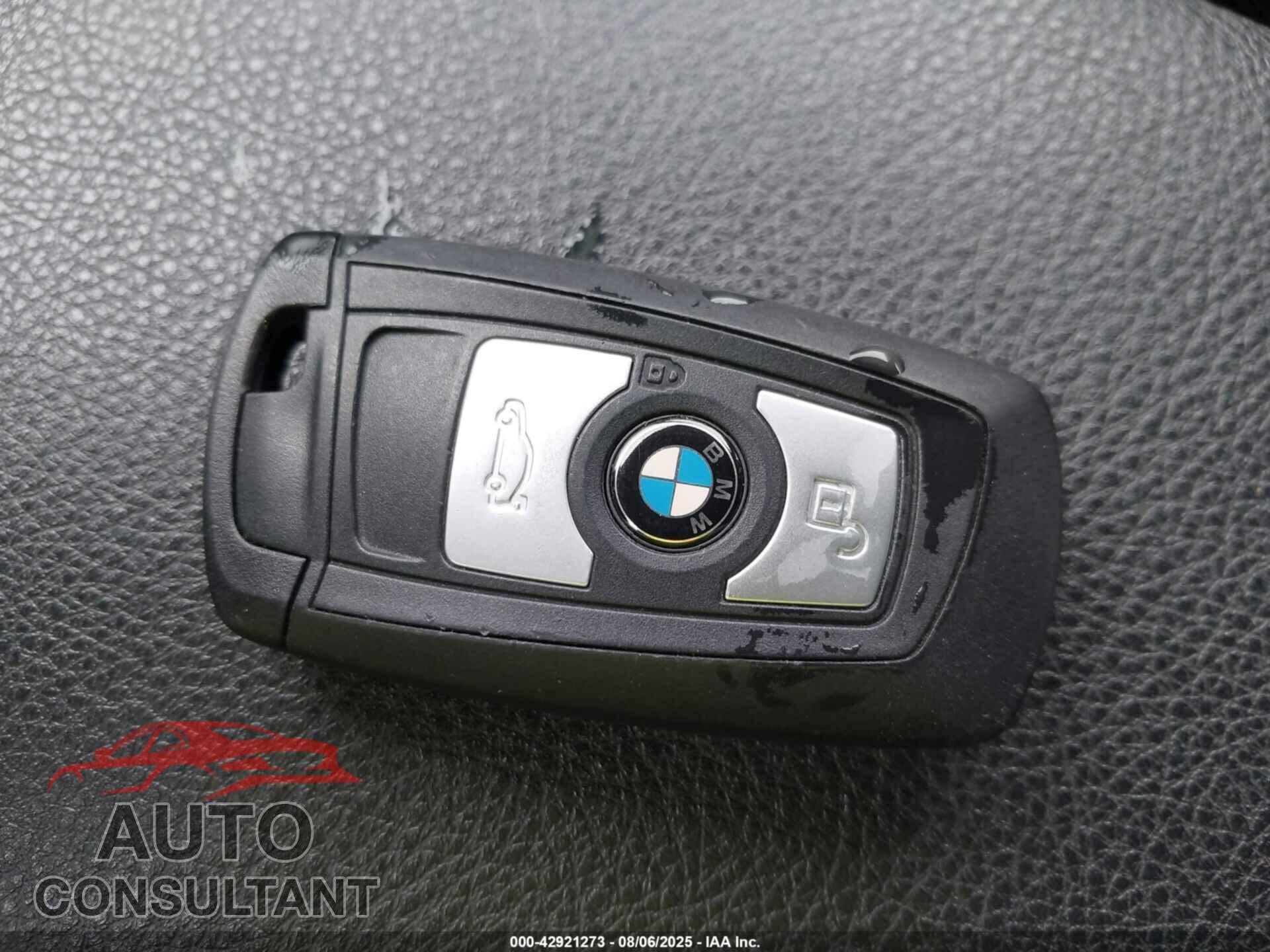 BMW 320I 2014 - WBA3C3C50EPV90046