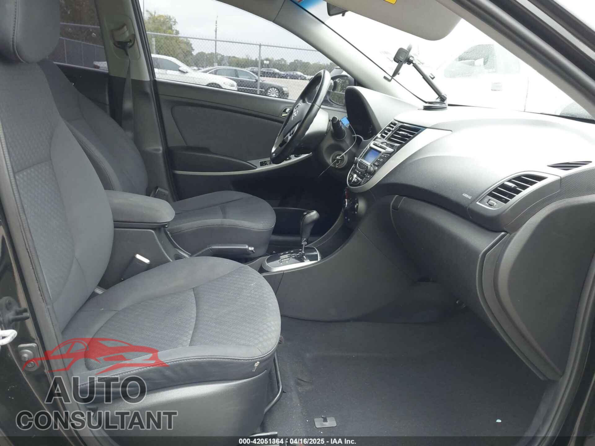 HYUNDAI ACCENT 2013 - KMHCU5AE8DU109616