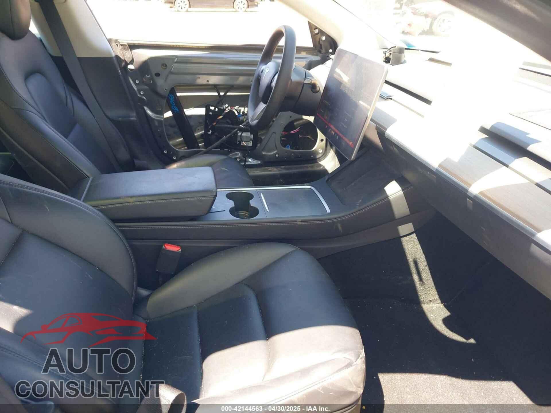 TESLA MODEL 3 2021 - 5YJ3E1EB8MF862002